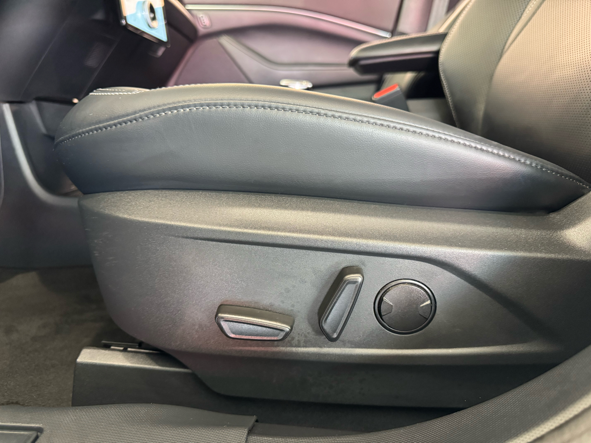 Billede af Ford Mustang Mach-E EL UR Premium 294HK 5d Aut.