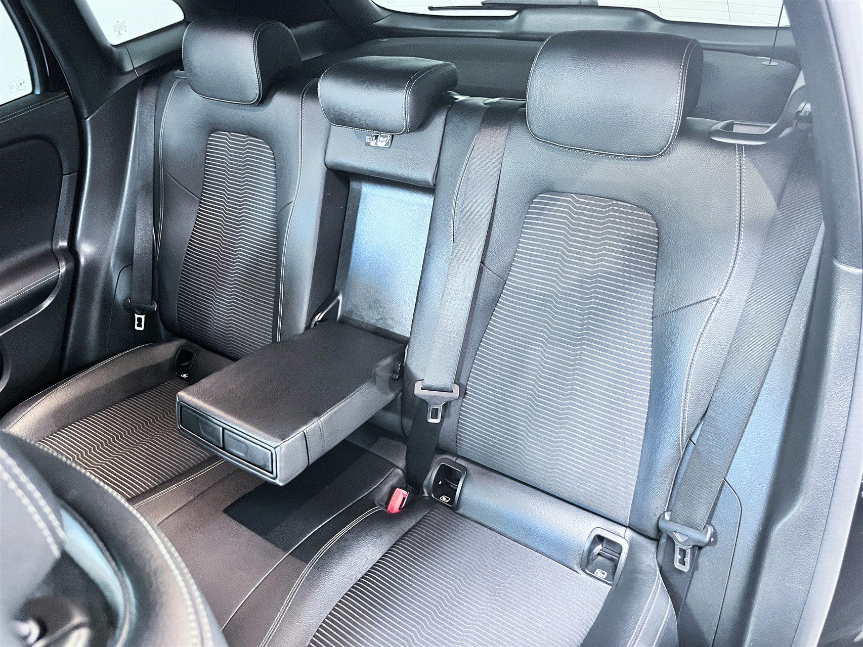 Billede af Mercedes-Benz EQA 250 EL 190HK 5d Aut.