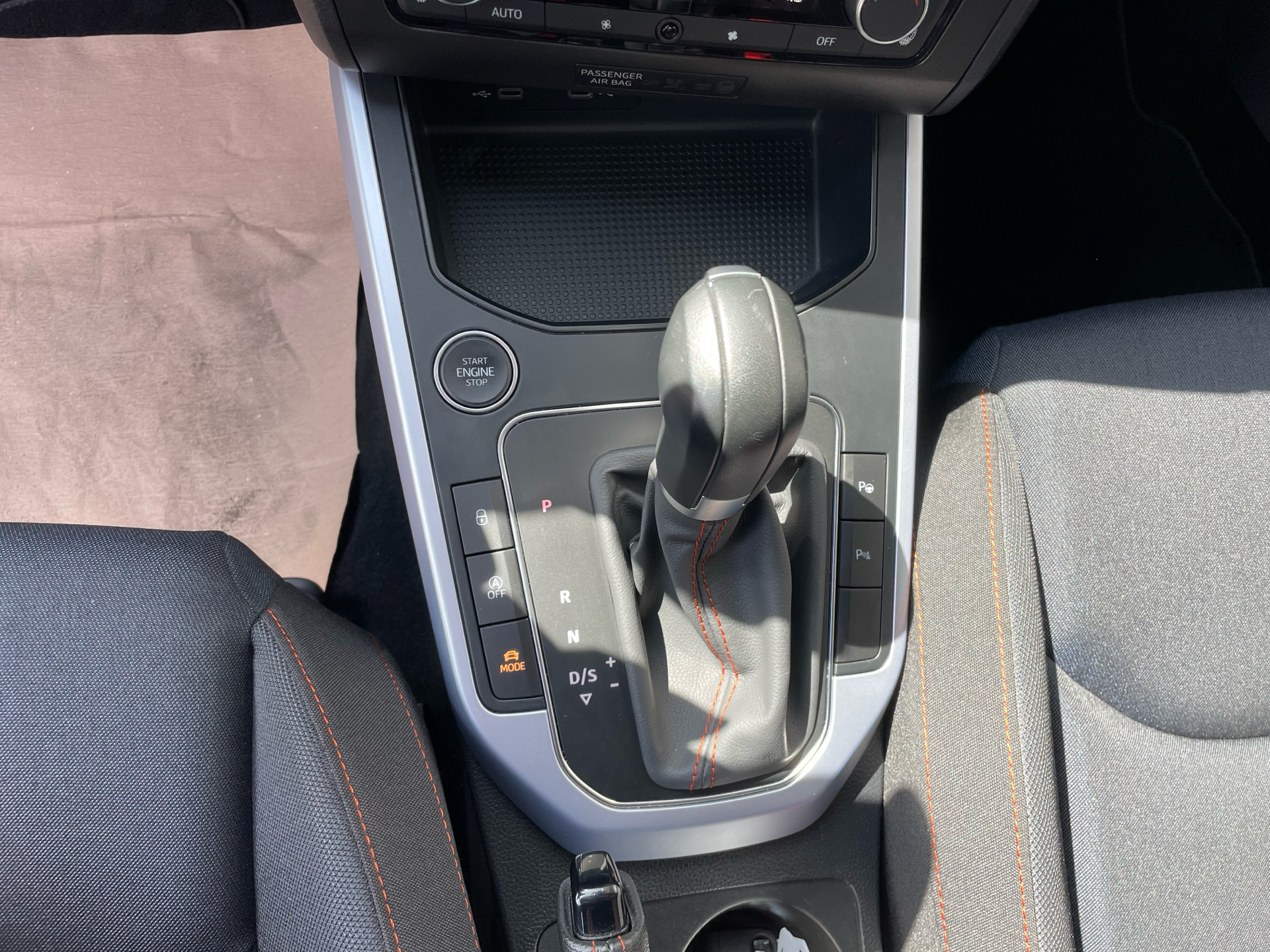 Billede af Seat Arona 1,0 TSI FR DSG 110HK 5d 7g Aut.