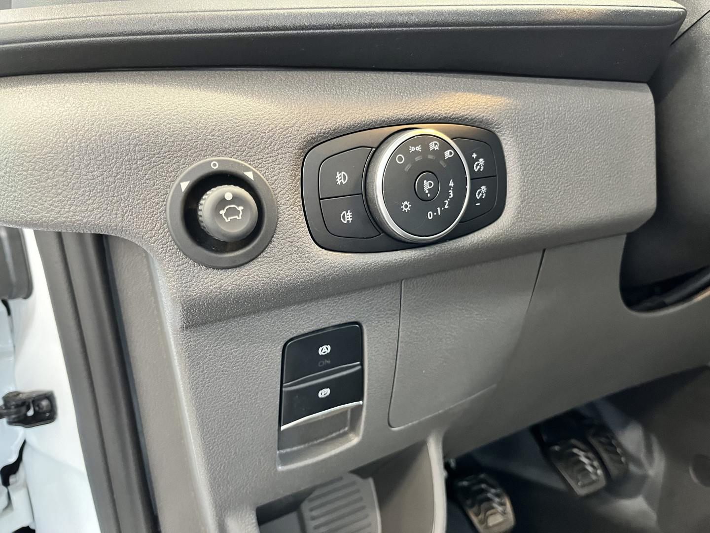 Billede af Ford Transit 350 L3H2 2,0 TDCi Trend 170HK Van 6g Aut.