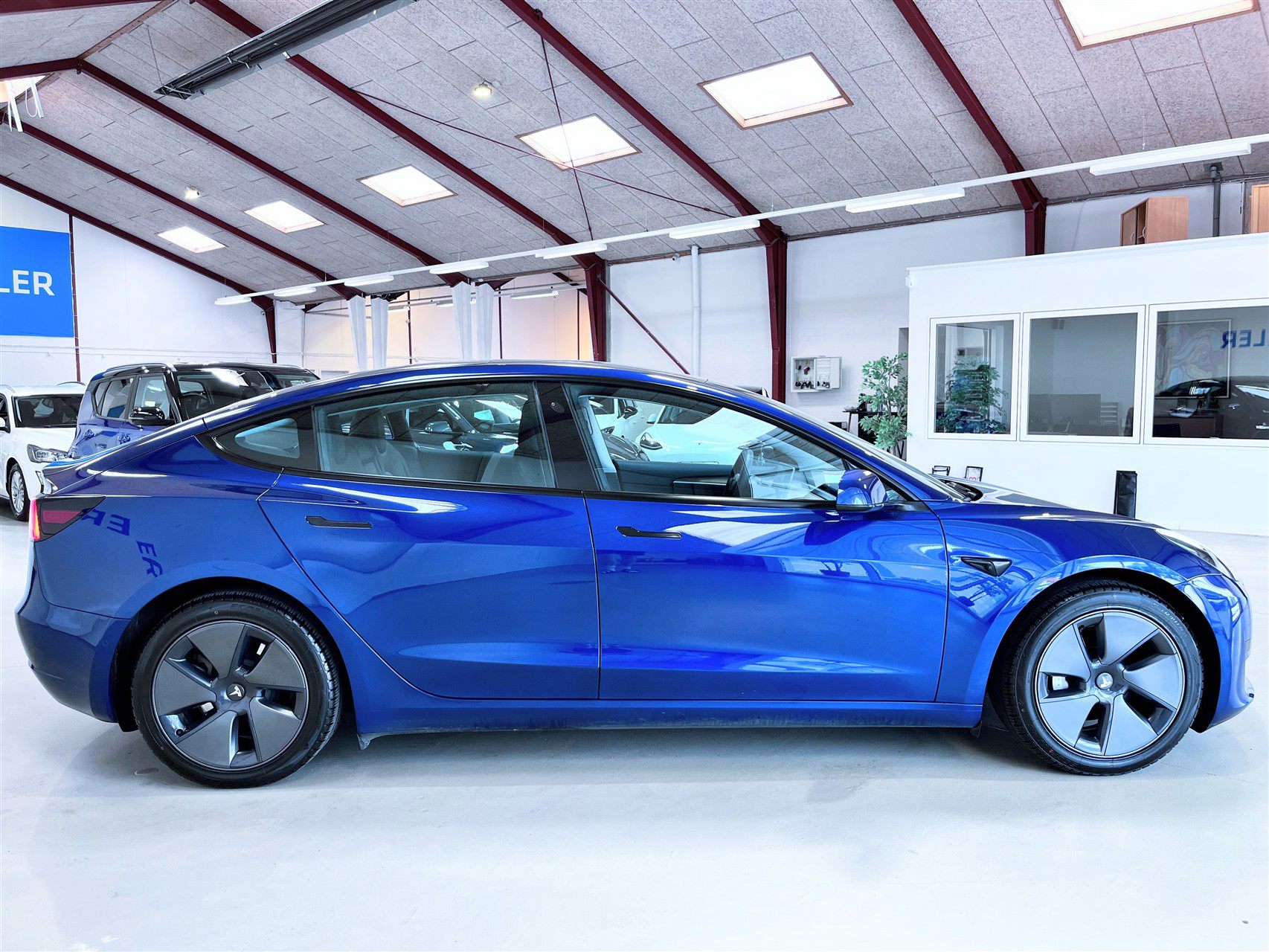 Billede af Tesla Model 3 EL Standard Range Plus 325HK Aut.