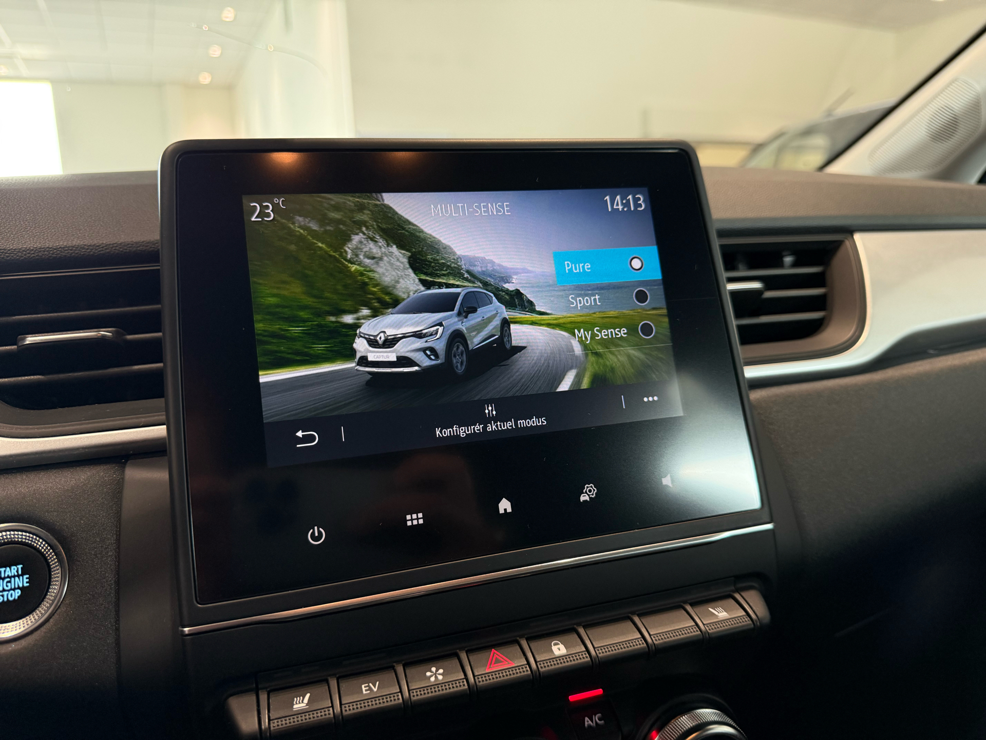 Billede af Renault Captur 1,6 E-TECH  Plugin-hybrid Zen 160HK 5d Aut.