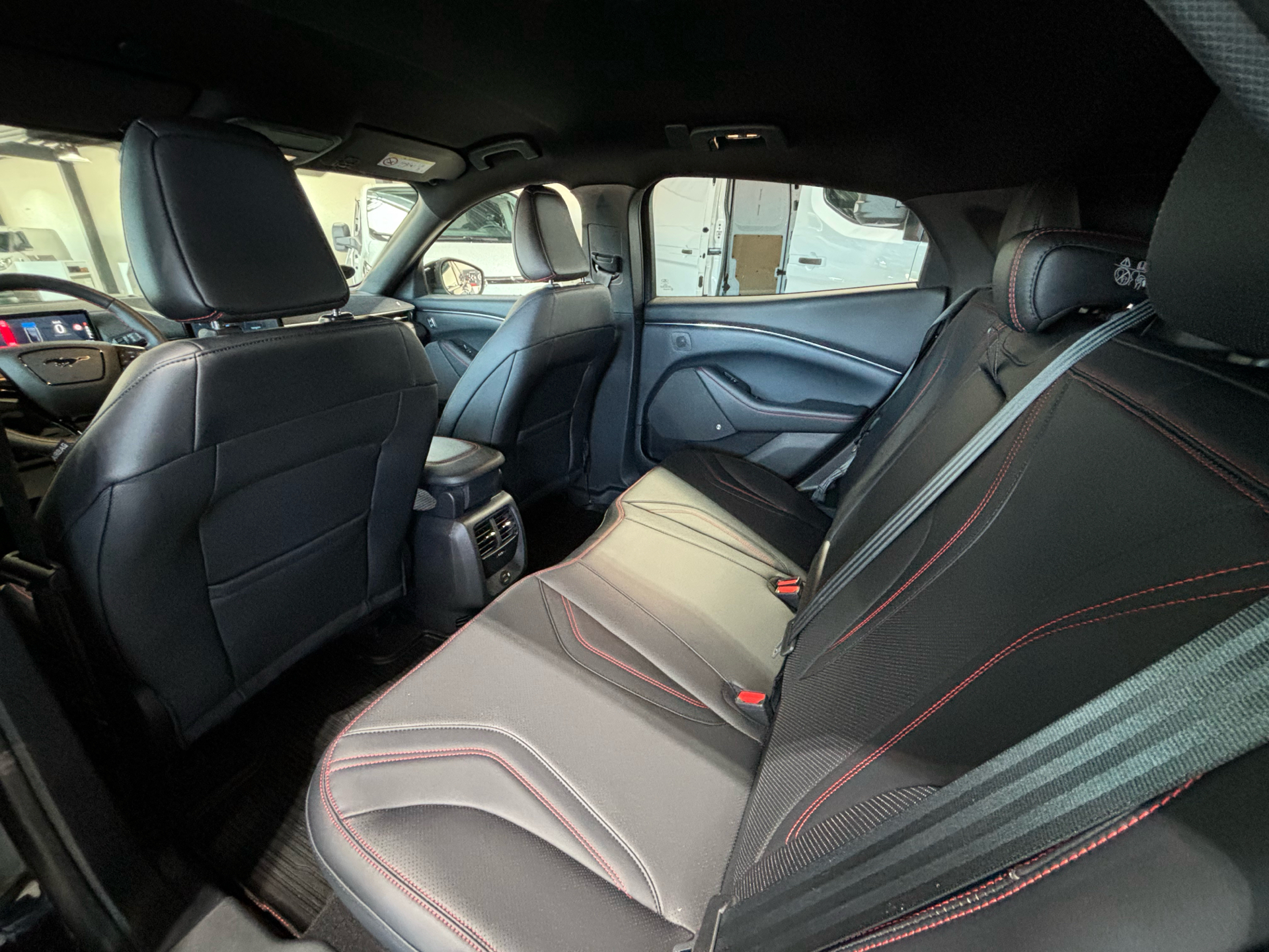 Billede af Ford Mustang Mach-E EL UR AWD 351HK 5d Aut.