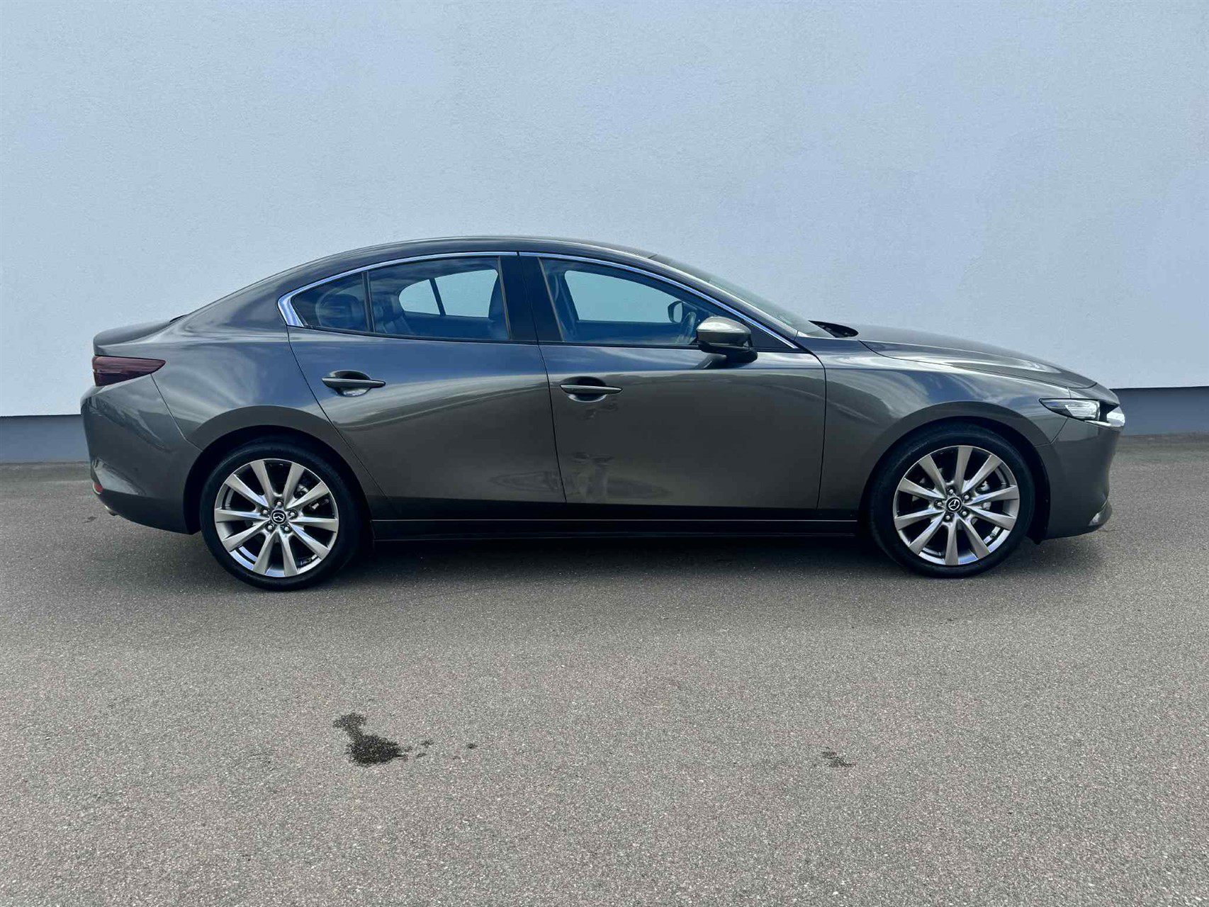 Billede af Mazda 3 2,0 Skyactiv-G  Mild hybrid Cosmo 122HK 6g Aut.