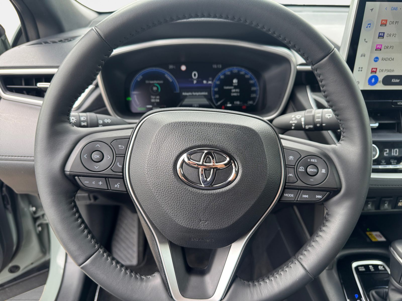 Billede af Toyota Corolla Cross 1,8 Hybrid Style Comfort 140HK 5d Aut.