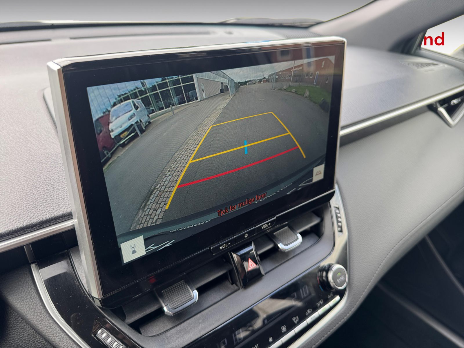 Billede af Toyota Corolla Cross 1,8 Hybrid Style Comfort 140HK 5d Aut.