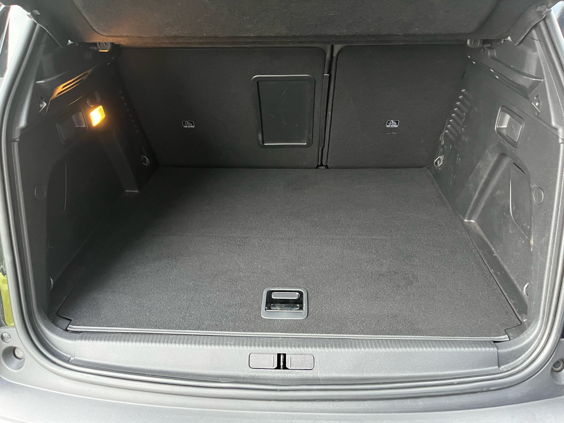 Billede af Peugeot 3008 1,6 PureTech  Plugin-hybrid Selection Sport EAT8 225HK 5d 8g Aut.