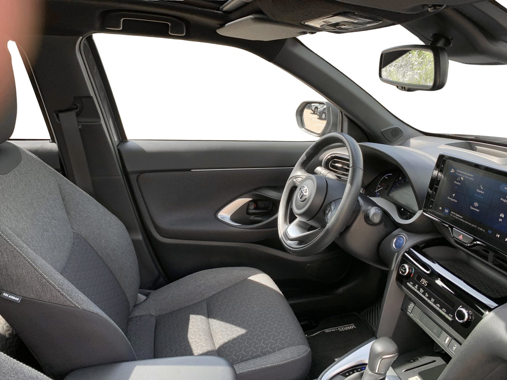 Billede af Toyota Yaris Cross 1,5 Hybrid Style 116HK 5d Trinl. Gear