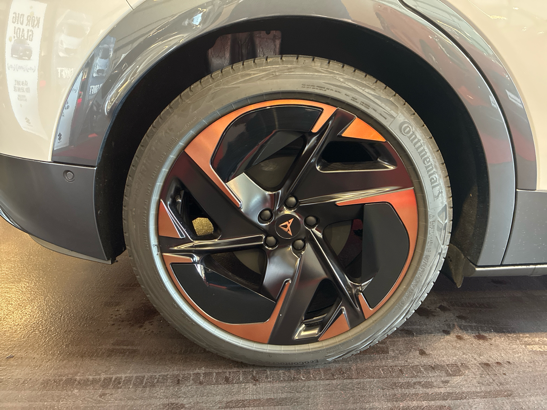 Billede af Cupra Tavascan EL VZ Adrenaline 4X4 340HK 5d Aut.