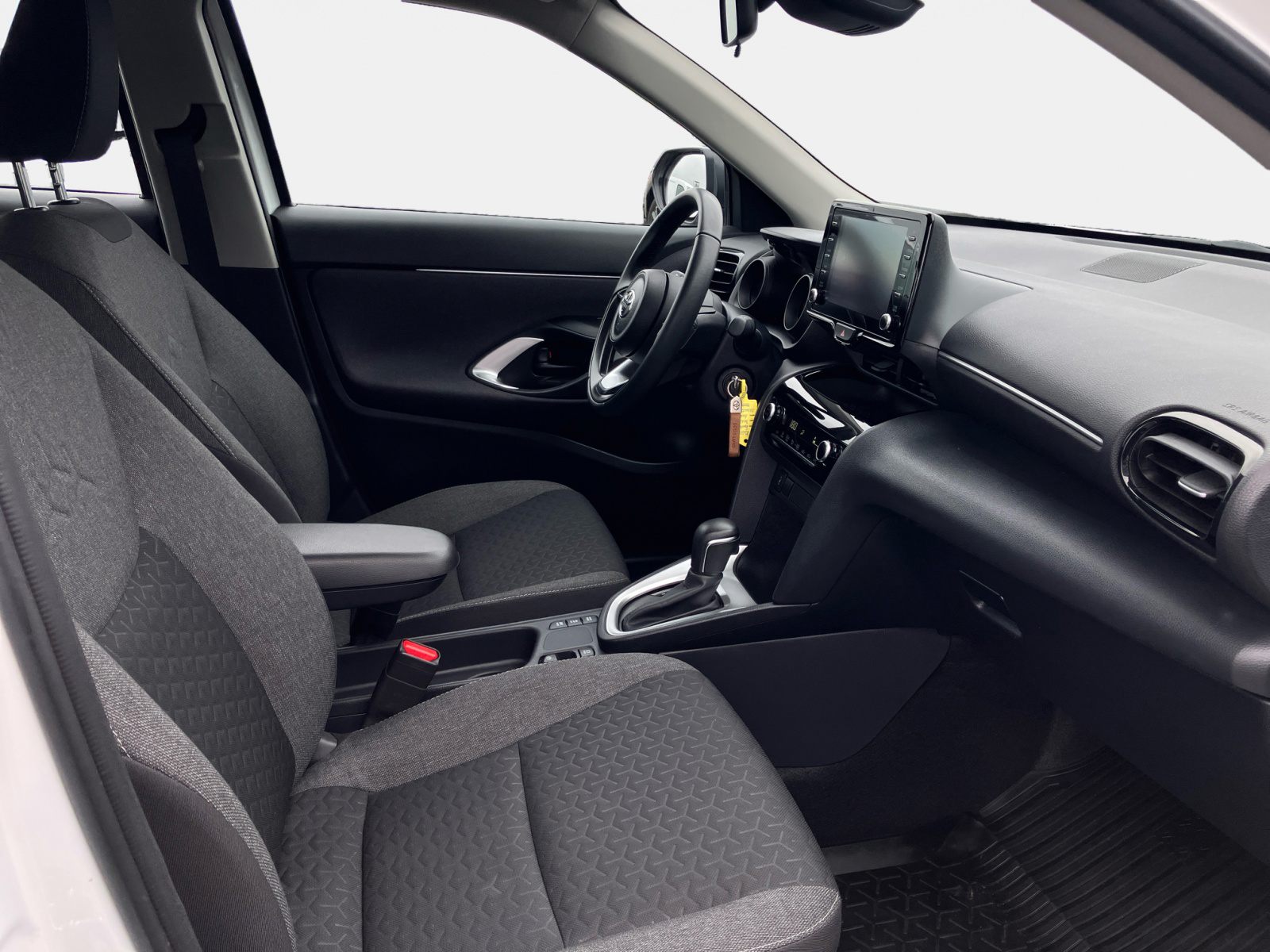 Billede af Toyota Yaris Cross 1,5 Hybrid Essential Comfort 116HK 5d Trinl. Gear