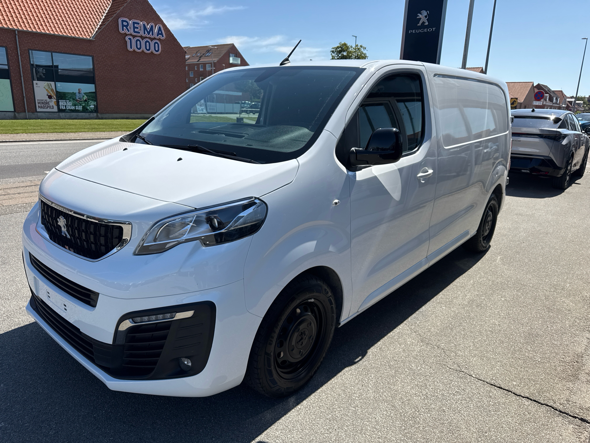 Billede af Peugeot Expert L2 2,0 BlueHDi Premium Pro EAT8 144HK Van 8g Aut.