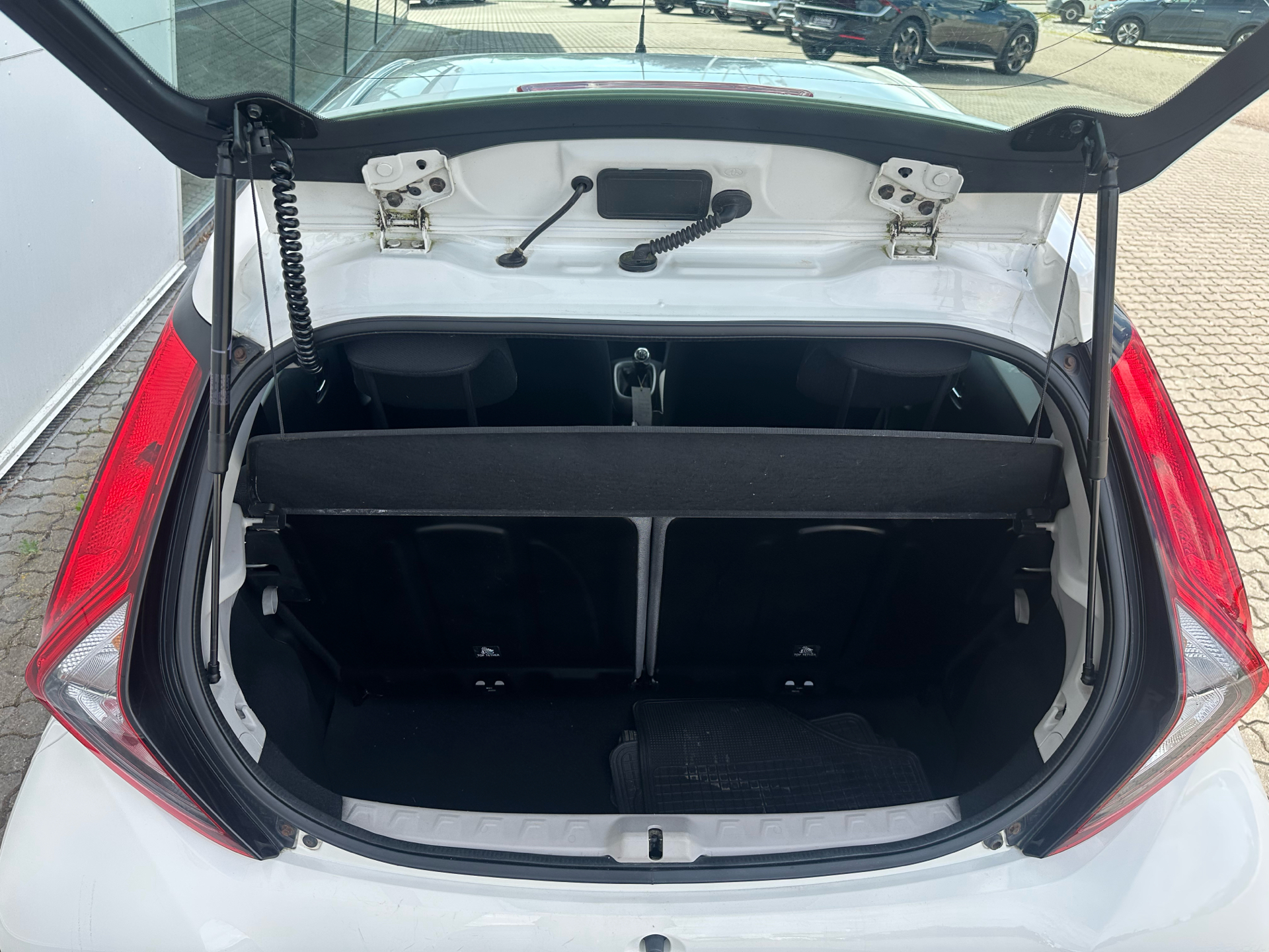 Billede af Toyota Aygo 1,0 VVT-I X-plore DAB+ 72HK 5d