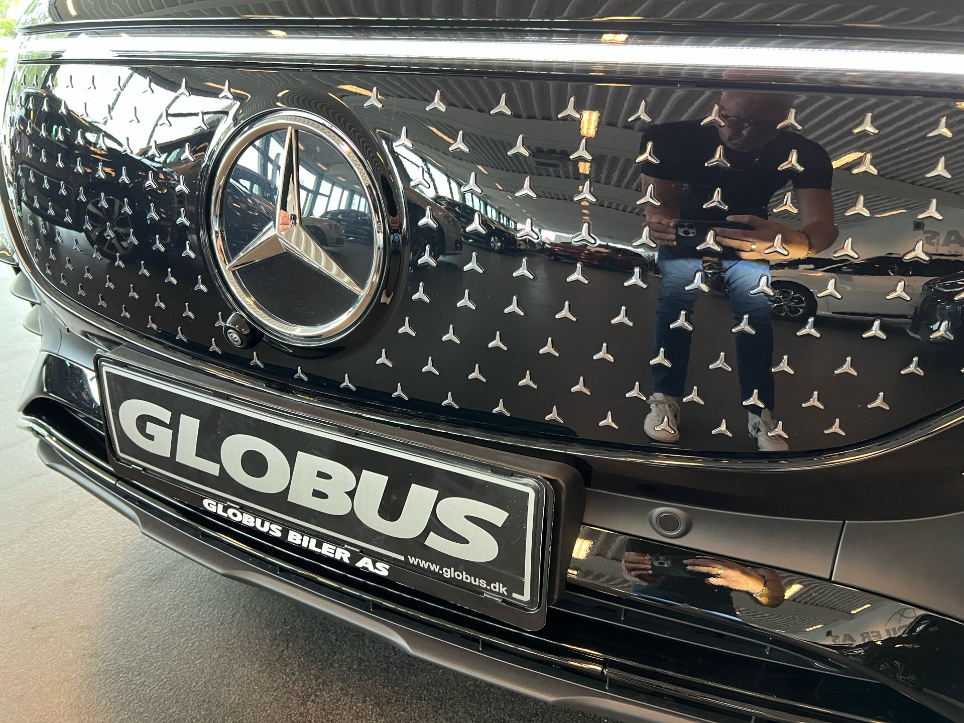 Billede af Mercedes-Benz EQB 300 EL AMG Line 7 Pers. 4Matic 228HK 5d Aut.