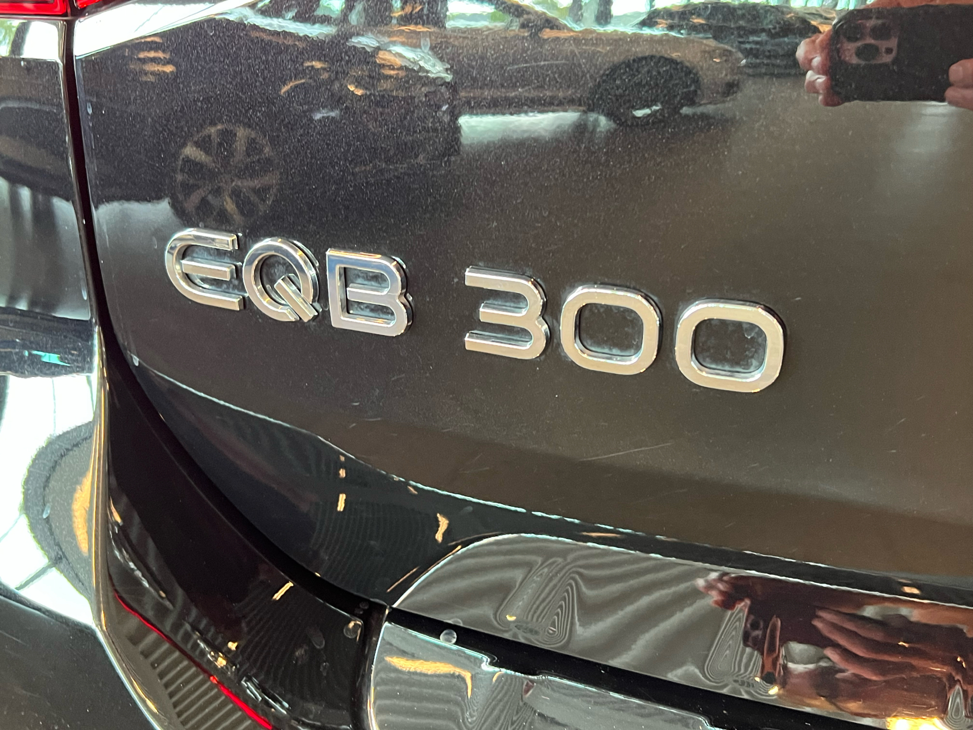 Billede af Mercedes-Benz EQB 300 EL AMG Line 7 Pers. 4Matic 228HK 5d Aut.