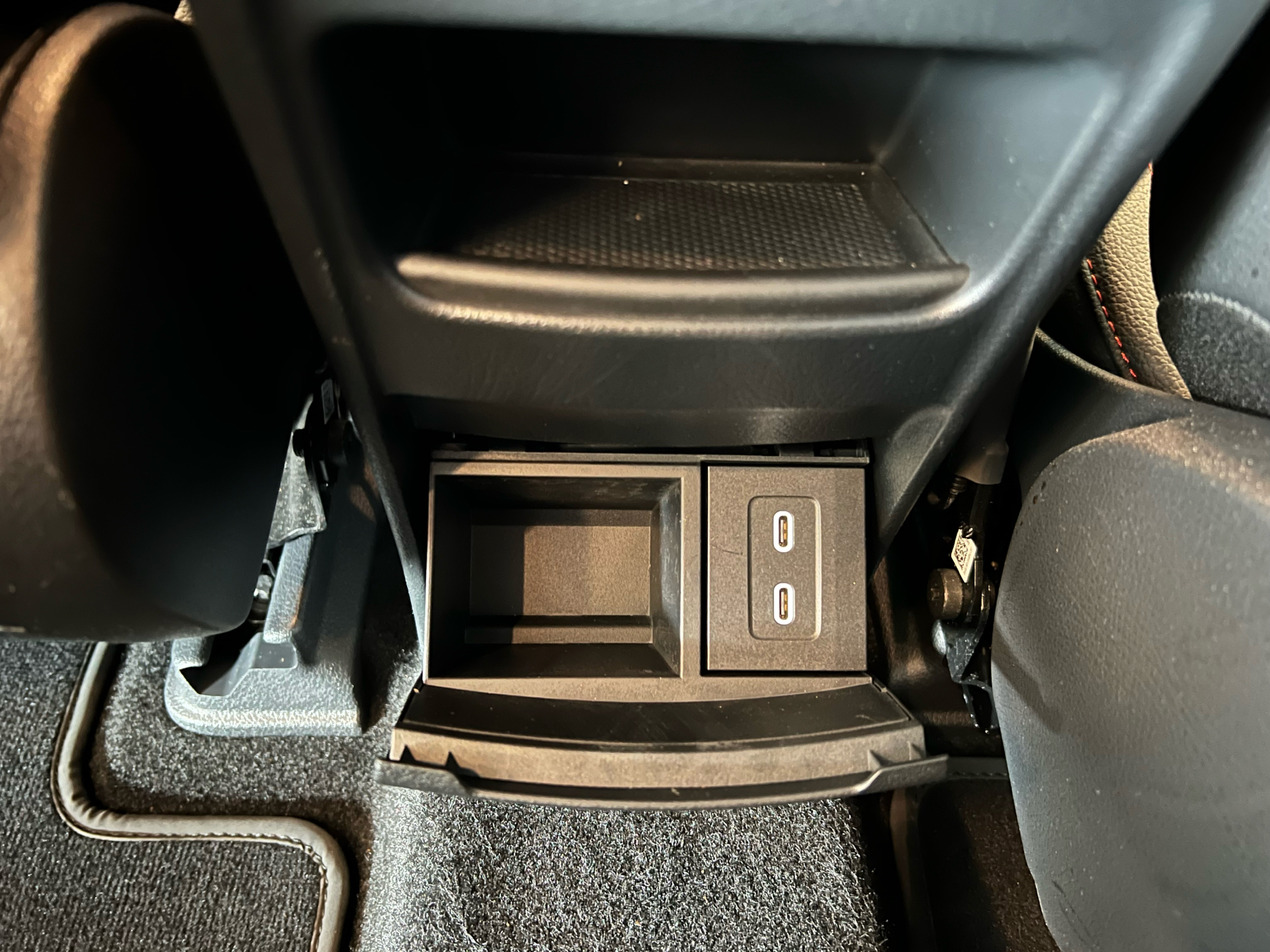 Billede af Mercedes-Benz EQB 300 EL AMG Line 7 Pers. 4Matic 228HK 5d Aut.