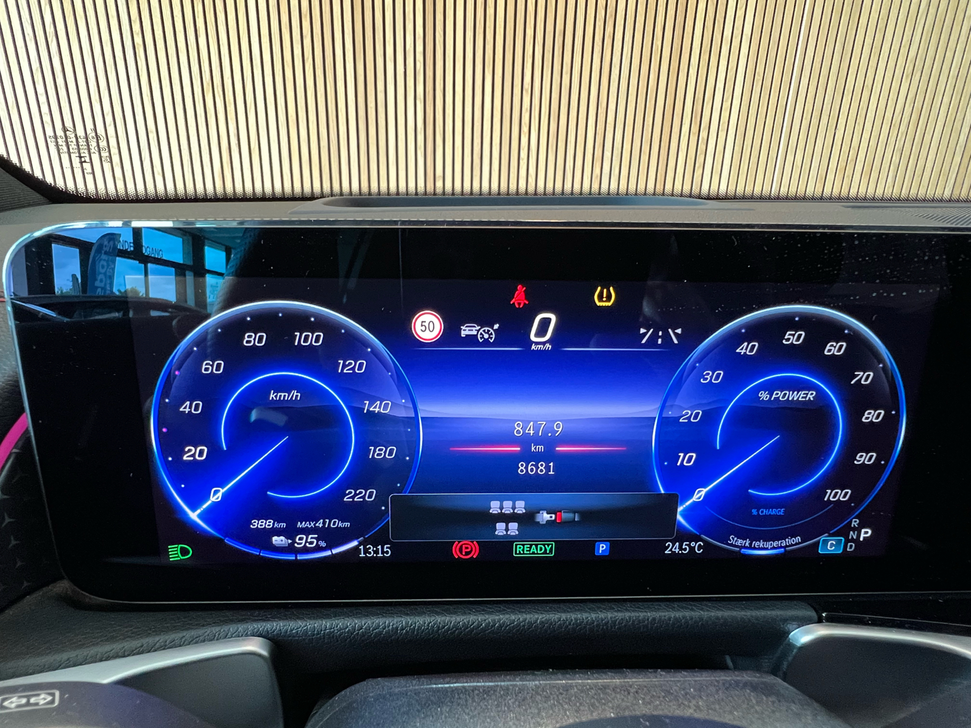 Billede af Mercedes-Benz EQB 300 EL AMG Line 7 Pers. 4Matic 228HK 5d Aut.