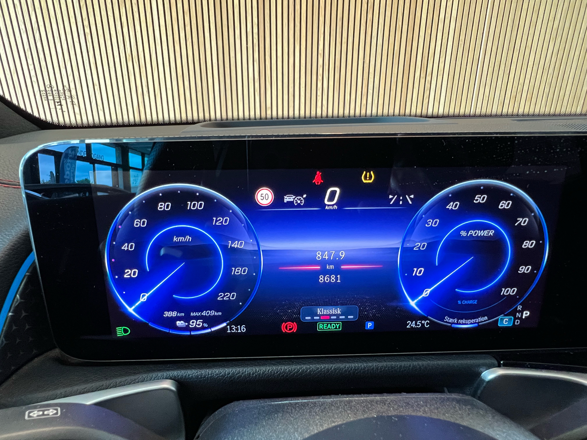 Billede af Mercedes-Benz EQB 300 EL AMG Line 7 Pers. 4Matic 228HK 5d Aut.