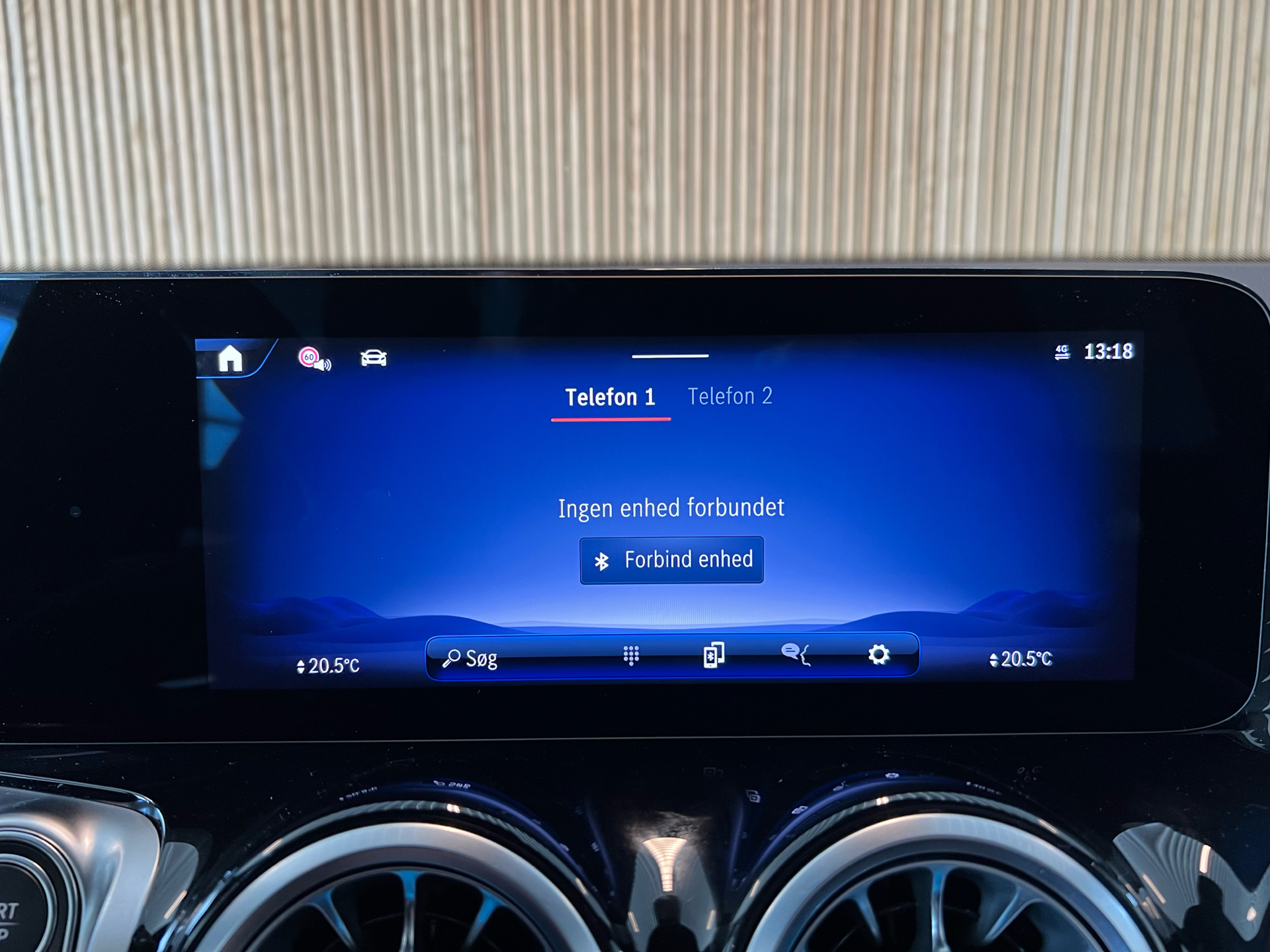 Billede af Mercedes-Benz EQB 300 EL AMG Line 7 Pers. 4Matic 228HK 5d Aut.