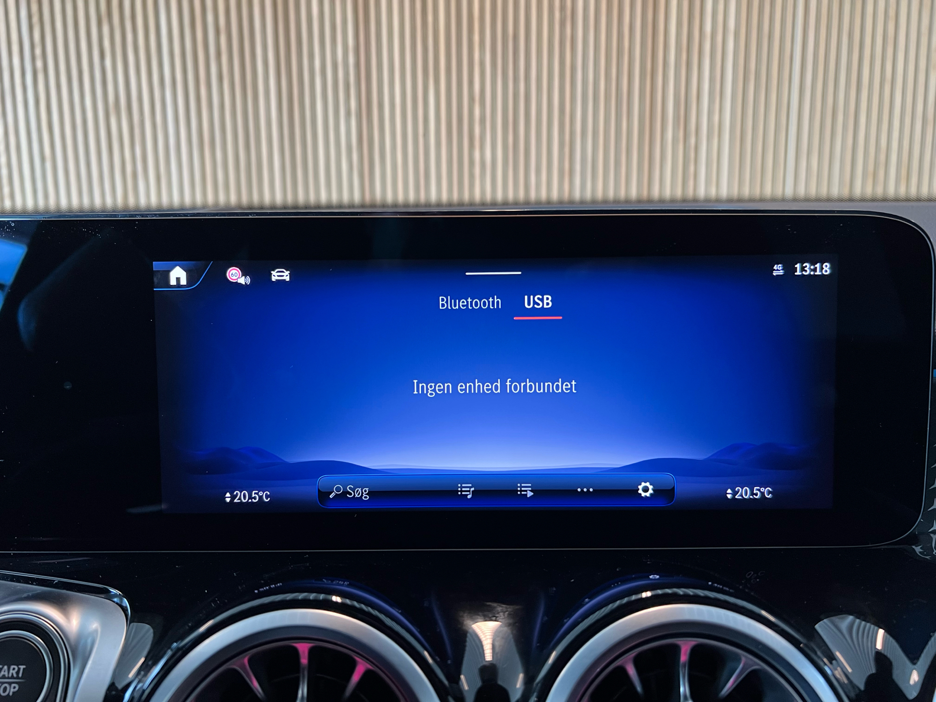Billede af Mercedes-Benz EQB 300 EL AMG Line 7 Pers. 4Matic 228HK 5d Aut.
