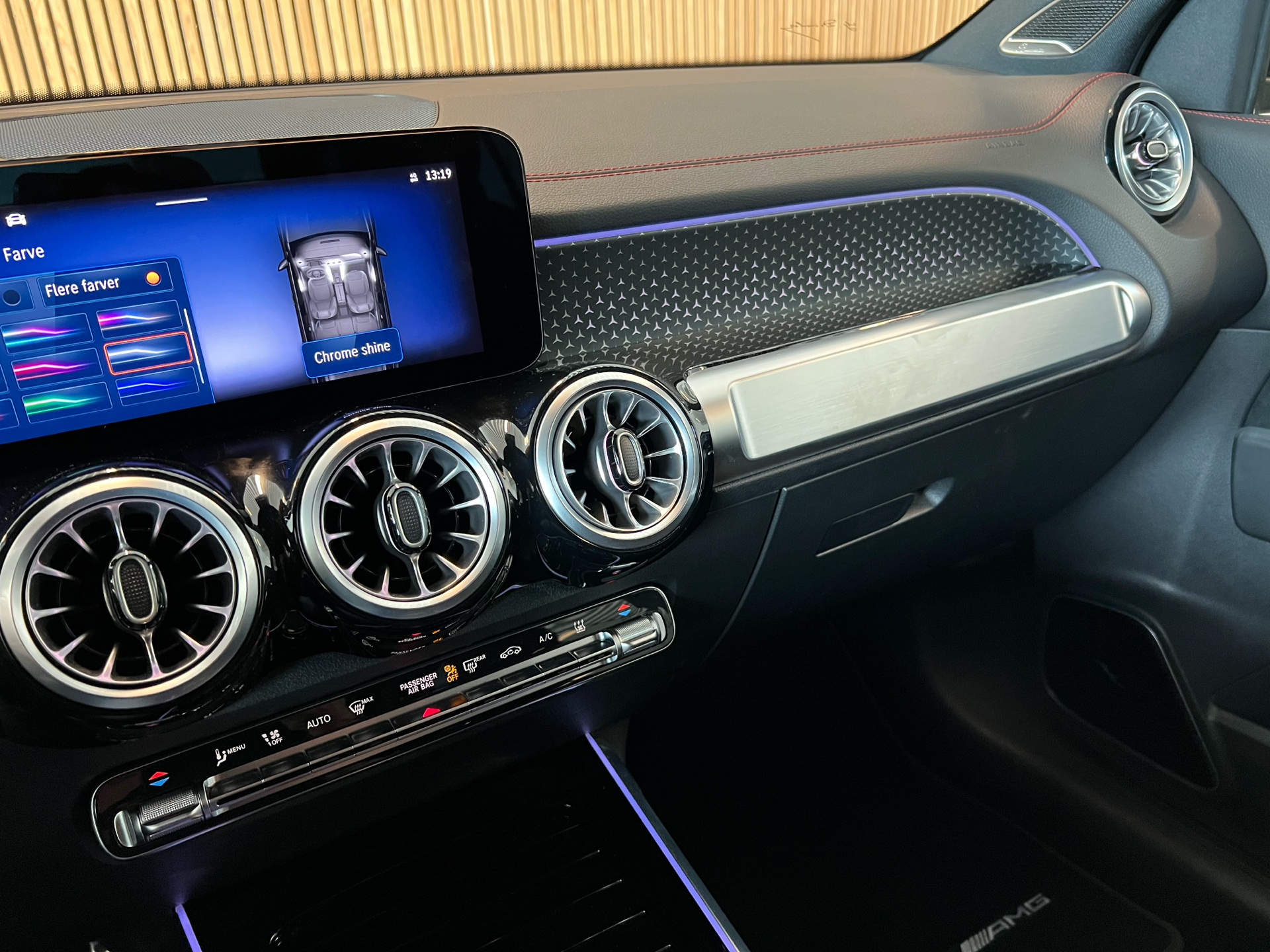 Billede af Mercedes-Benz EQB 300 EL AMG Line 7 Pers. 4Matic 228HK 5d Aut.