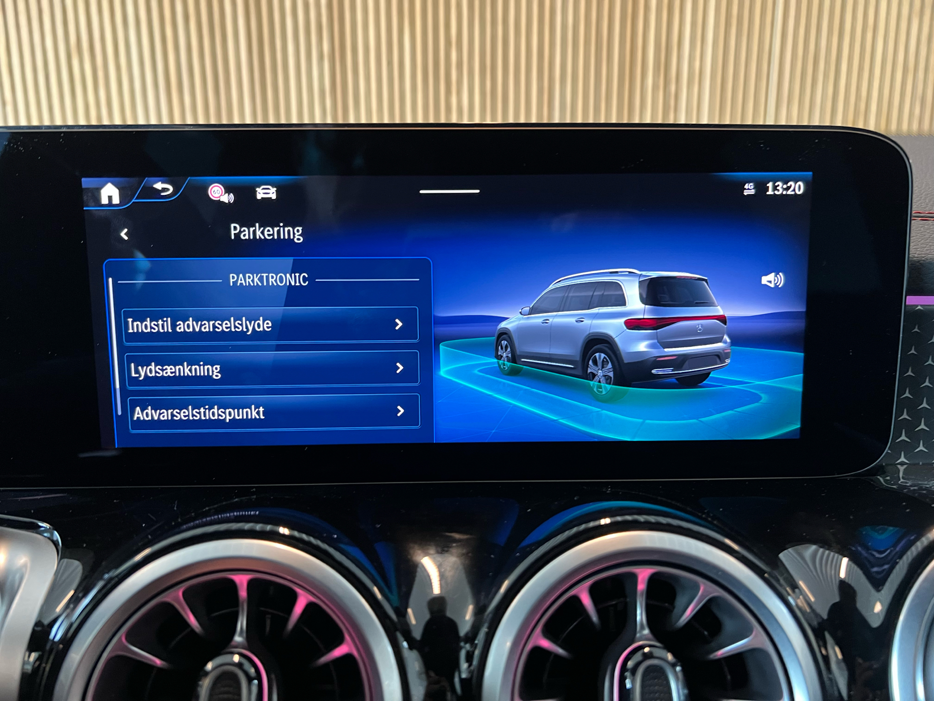 Billede af Mercedes-Benz EQB 300 EL AMG Line 7 Pers. 4Matic 228HK 5d Aut.
