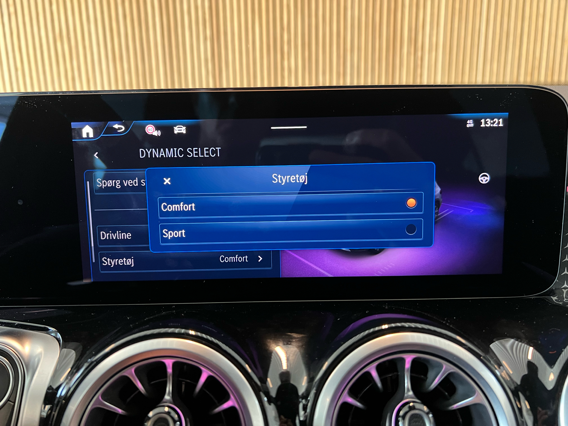Billede af Mercedes-Benz EQB 300 EL AMG Line 7 Pers. 4Matic 228HK 5d Aut.