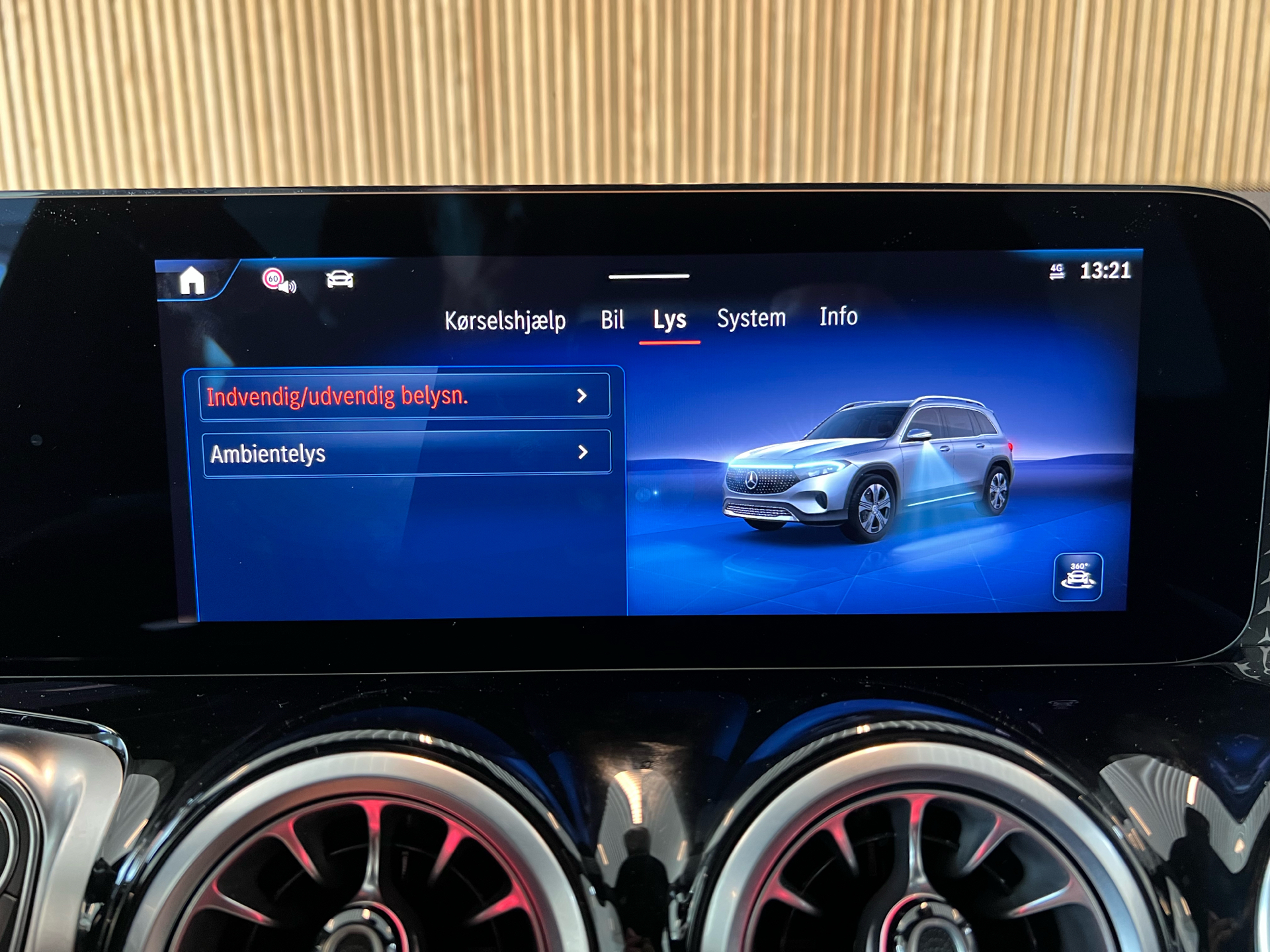 Billede af Mercedes-Benz EQB 300 EL AMG Line 7 Pers. 4Matic 228HK 5d Aut.