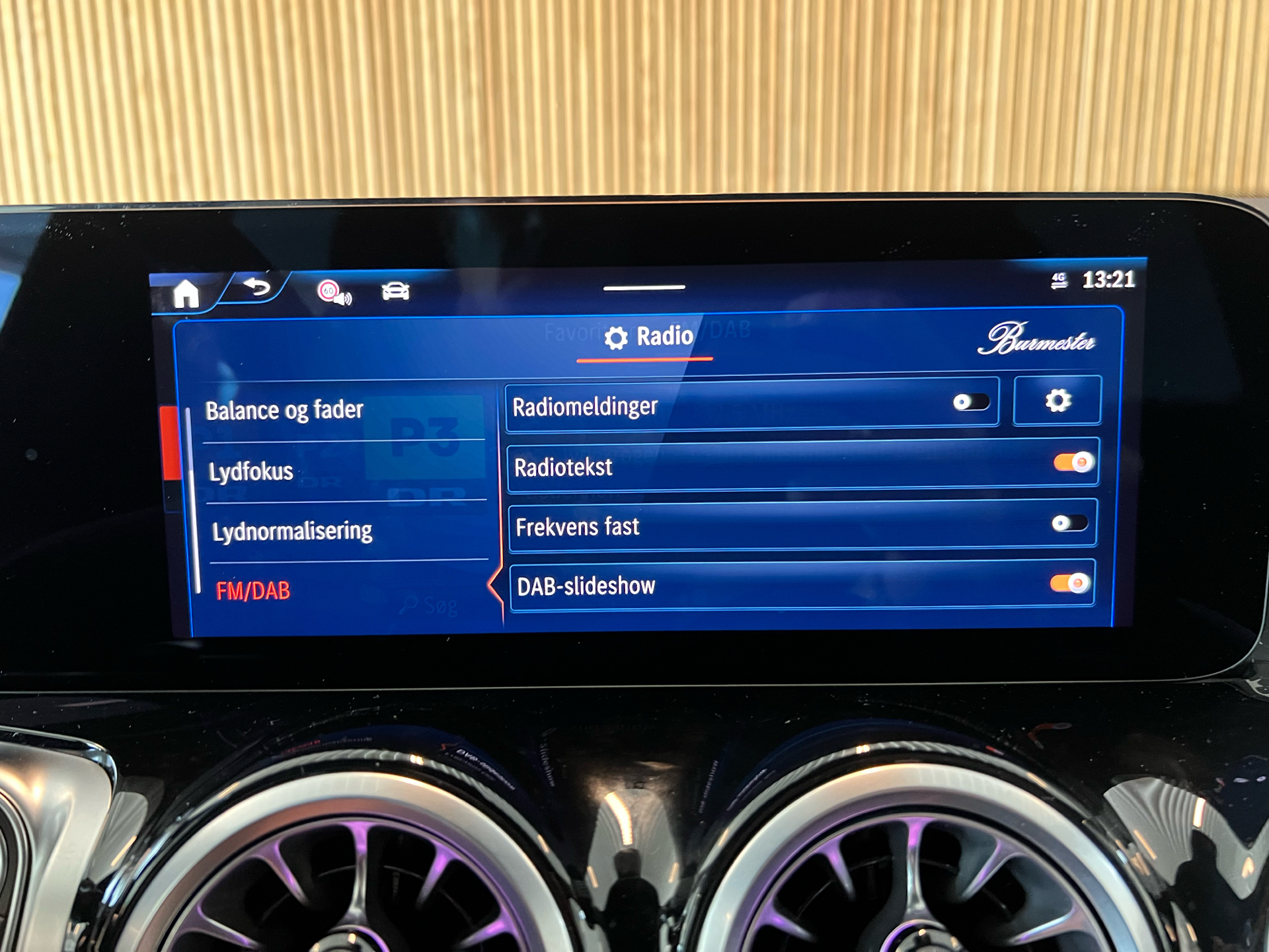 Billede af Mercedes-Benz EQB 300 EL AMG Line 7 Pers. 4Matic 228HK 5d Aut.