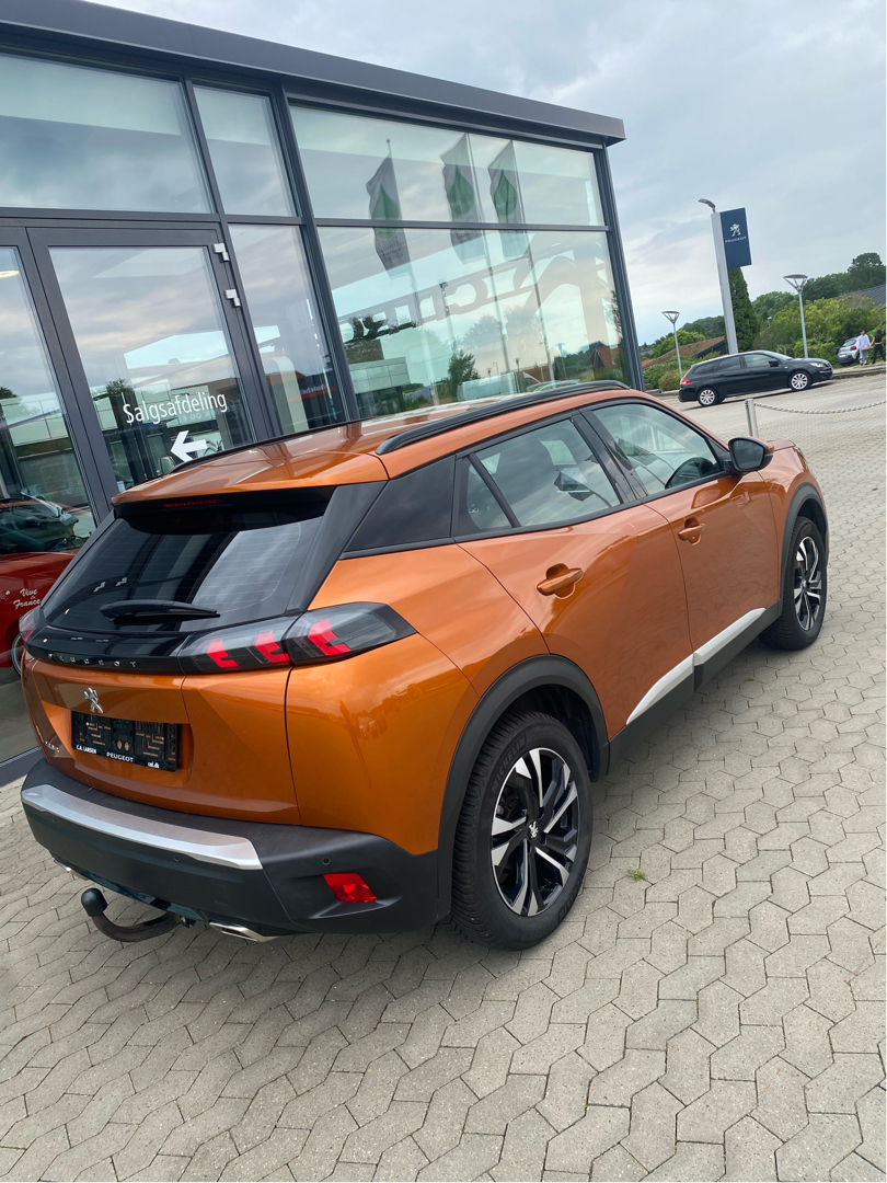 Billede af Peugeot 2008 1,2 PureTech Allure Tour 130HK 5d