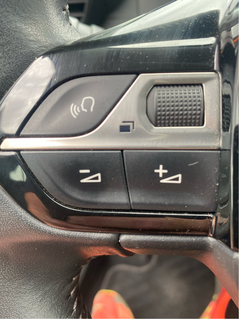 Billede af Peugeot 2008 1,2 PureTech Allure Tour 130HK 5d