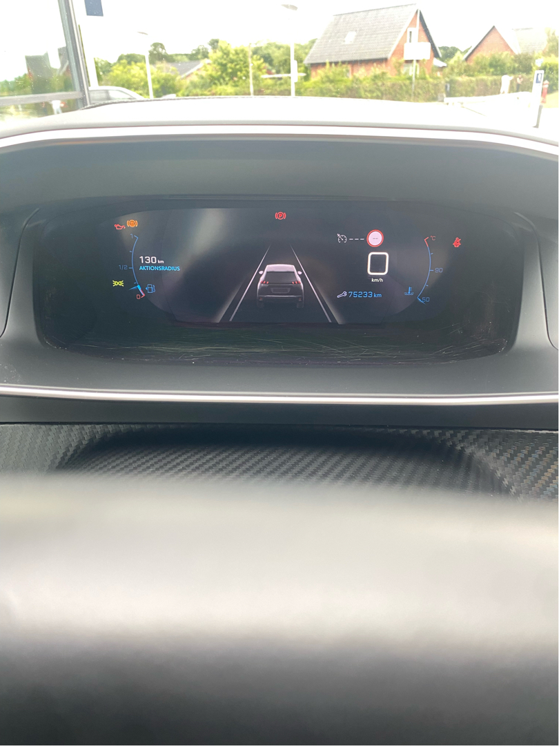Billede af Peugeot 2008 1,2 PureTech Allure Tour 130HK 5d