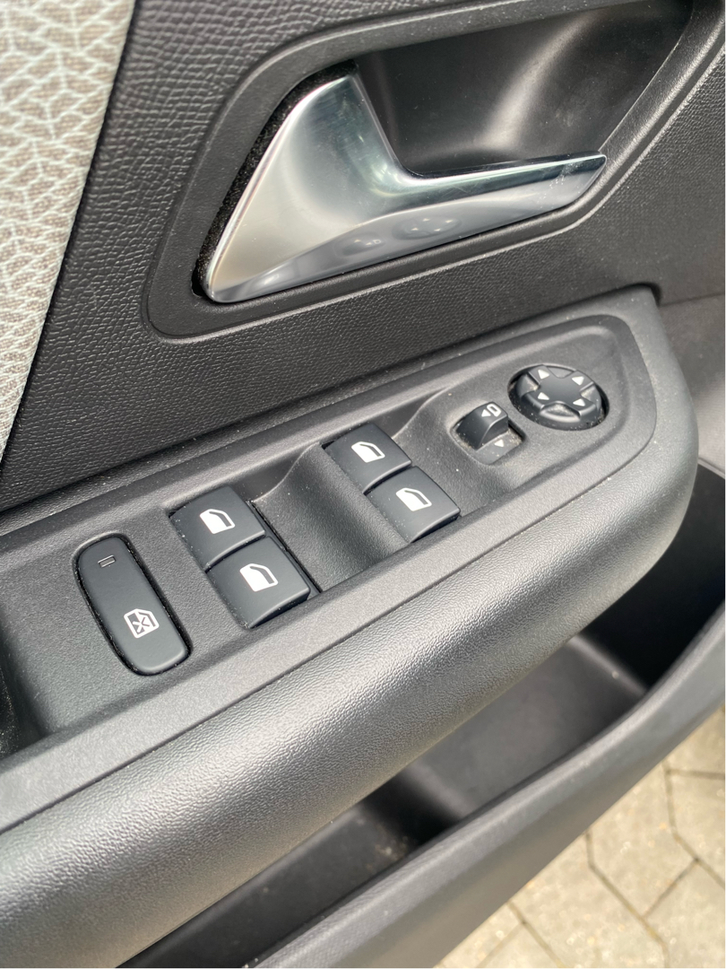 Billede af Citroën C4 1,5 Blue HDi Shine Sport EAT8 130HK 5d 8g Aut.