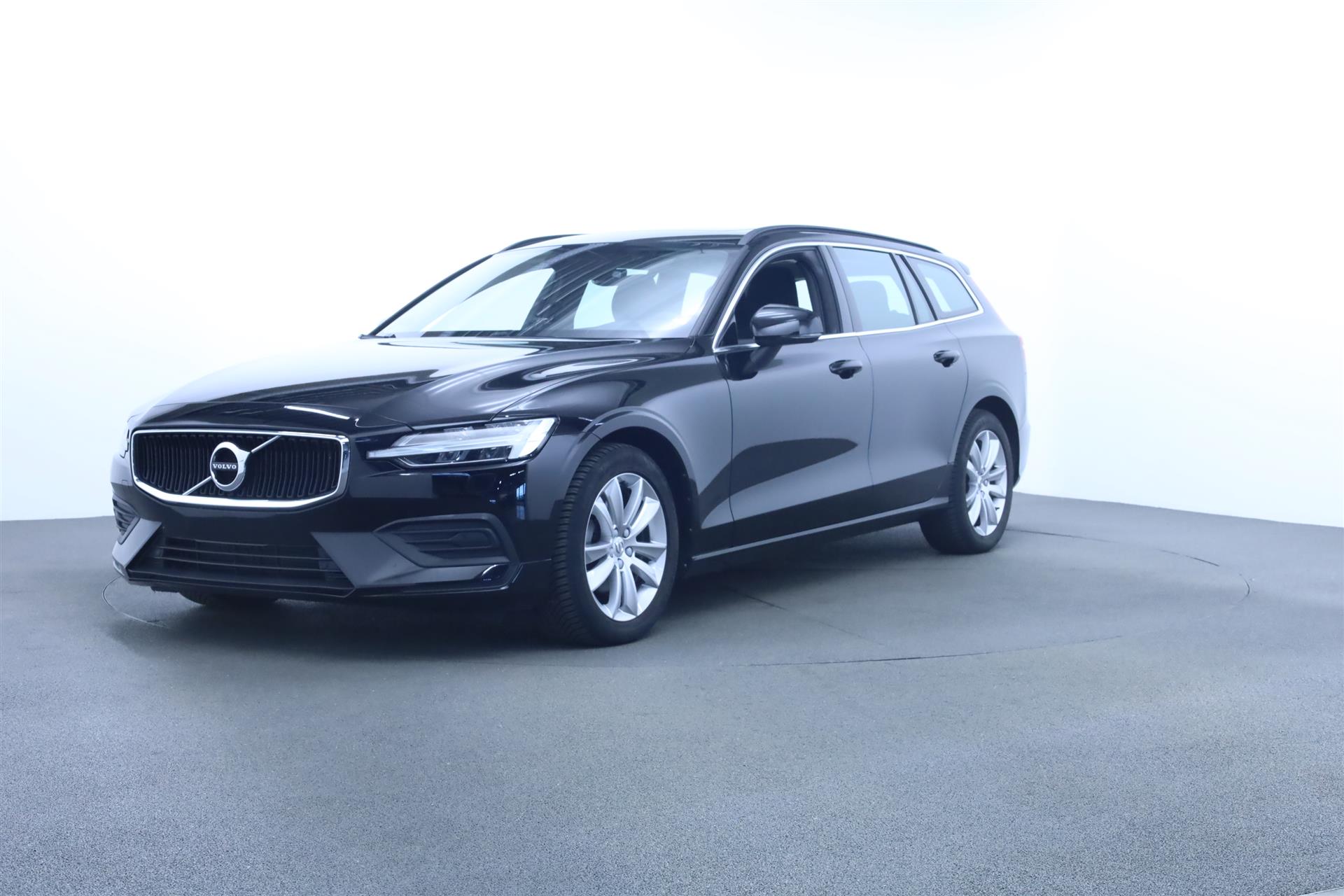 Billede af Volvo V60 2,0 B4  Mild hybrid Momentum 197HK Stc 8g Aut.