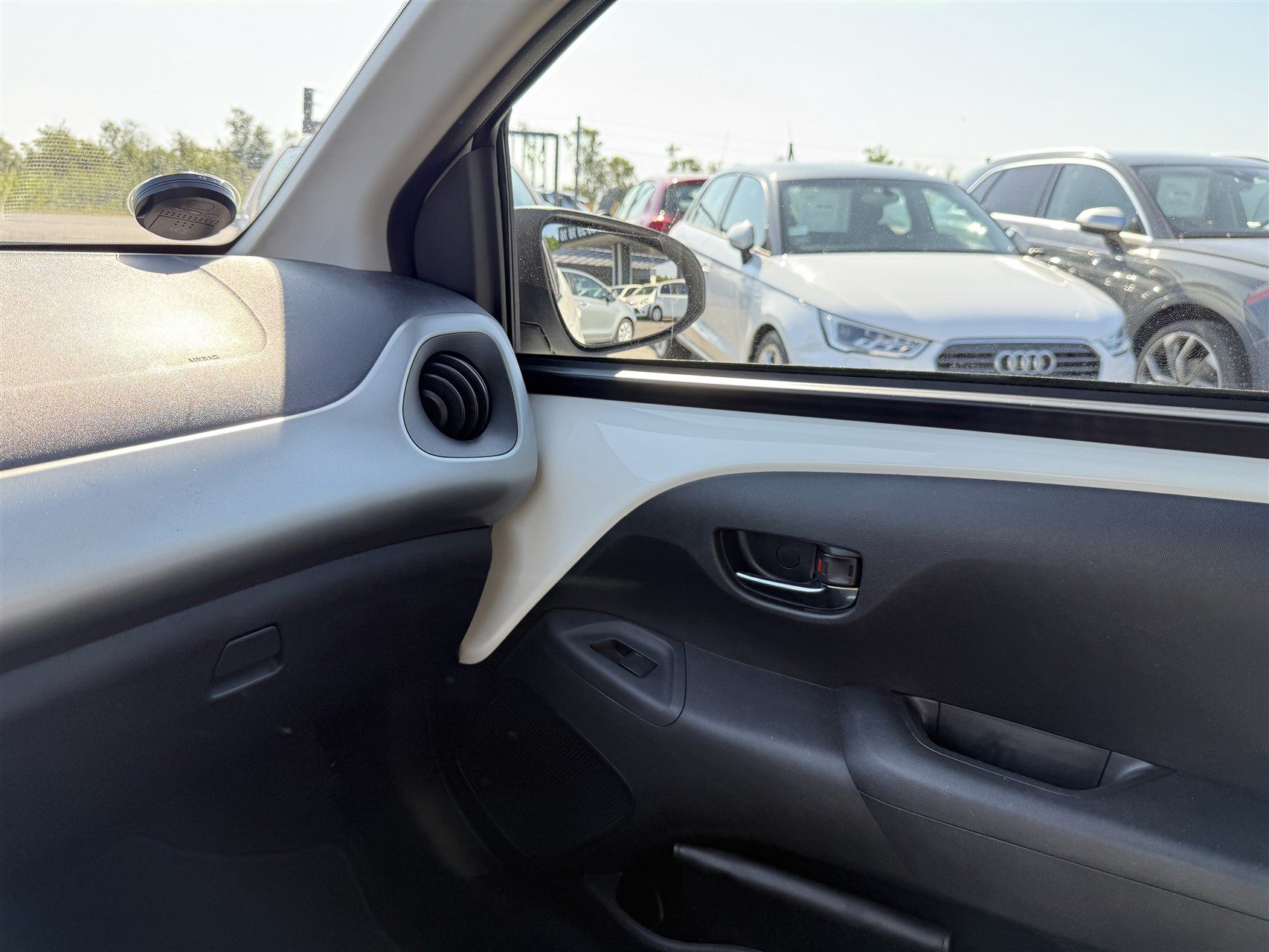 Billede af Toyota Aygo 1,0 VVT-I X-Play + X-Touch X-Shift 69HK 5d Aut.