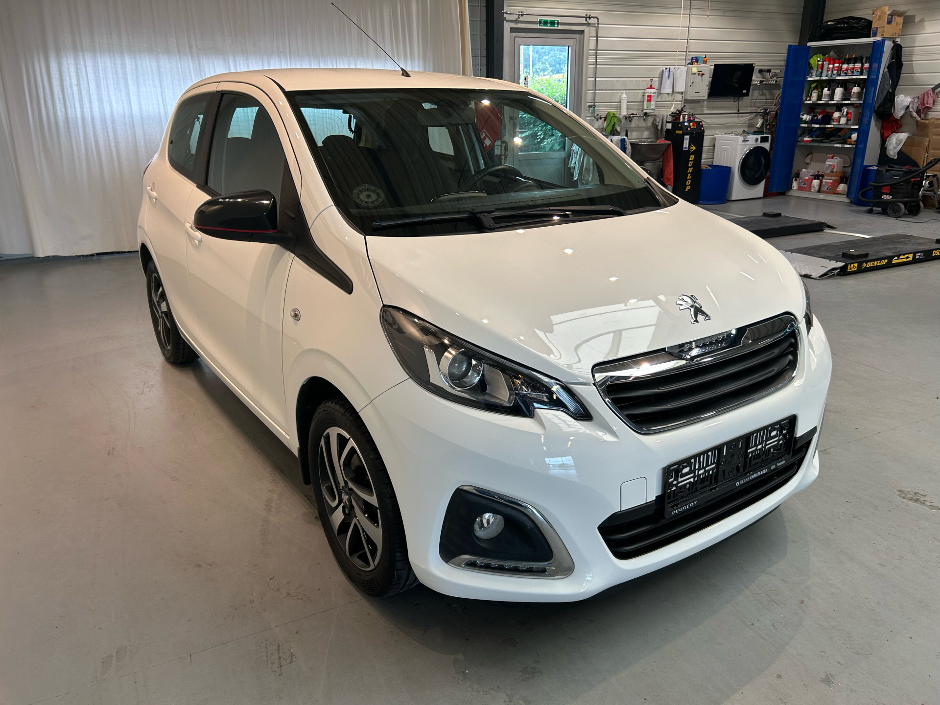 Billede af Peugeot 108 1,0 e-Vti Allure+ 72HK 5d