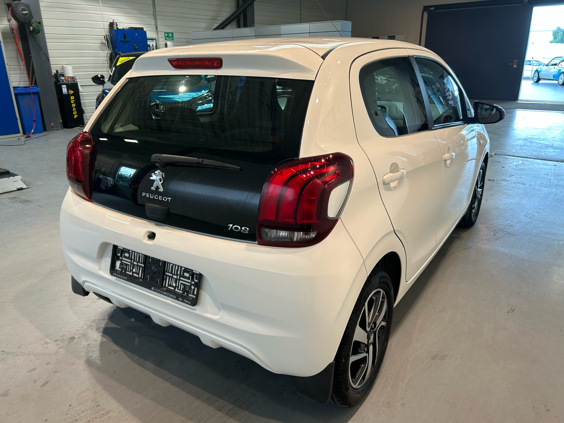 Billede af Peugeot 108 1,0 e-Vti Allure+ 72HK 5d