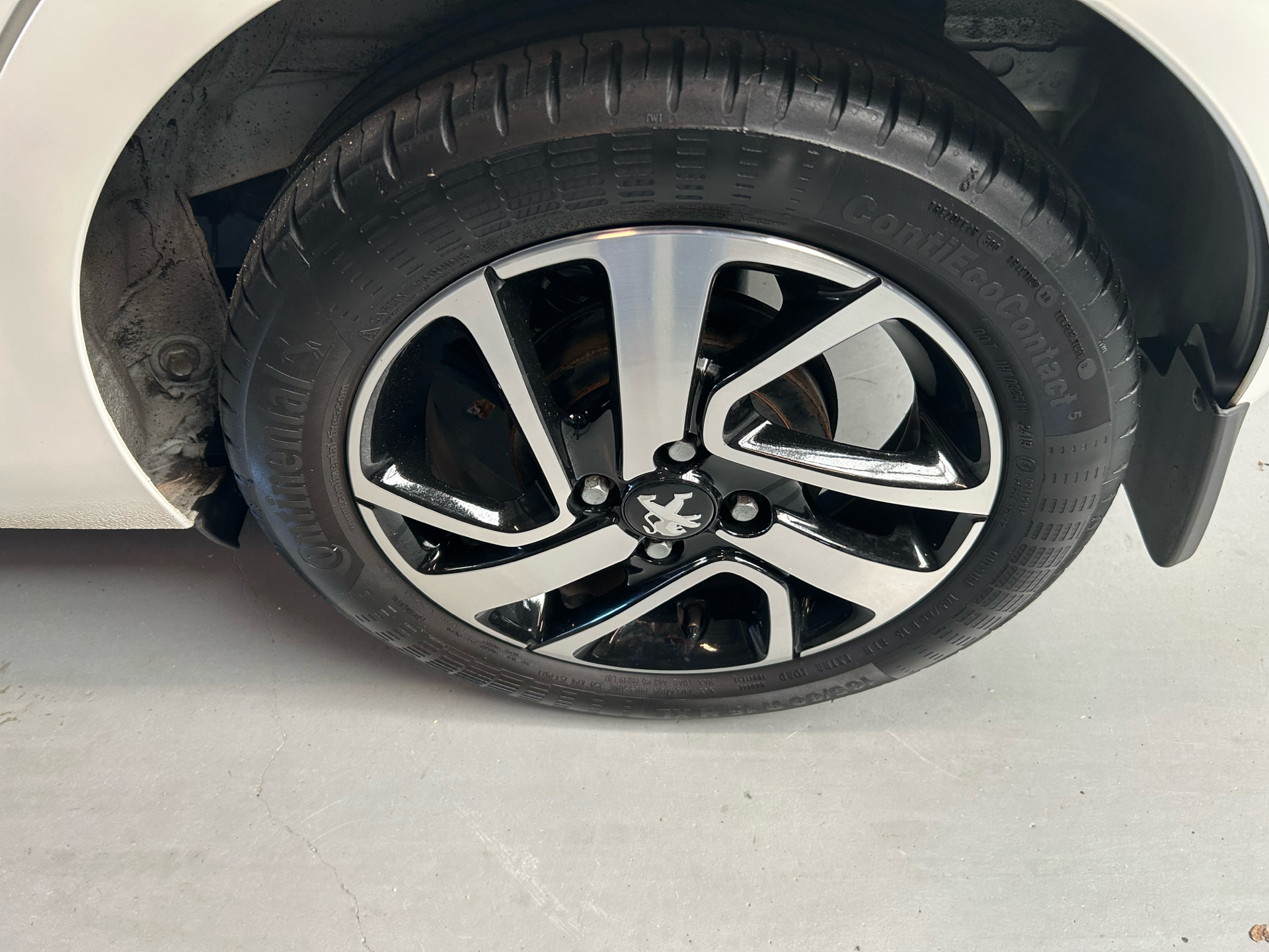 Billede af Peugeot 108 1,0 e-Vti Allure+ 72HK 5d