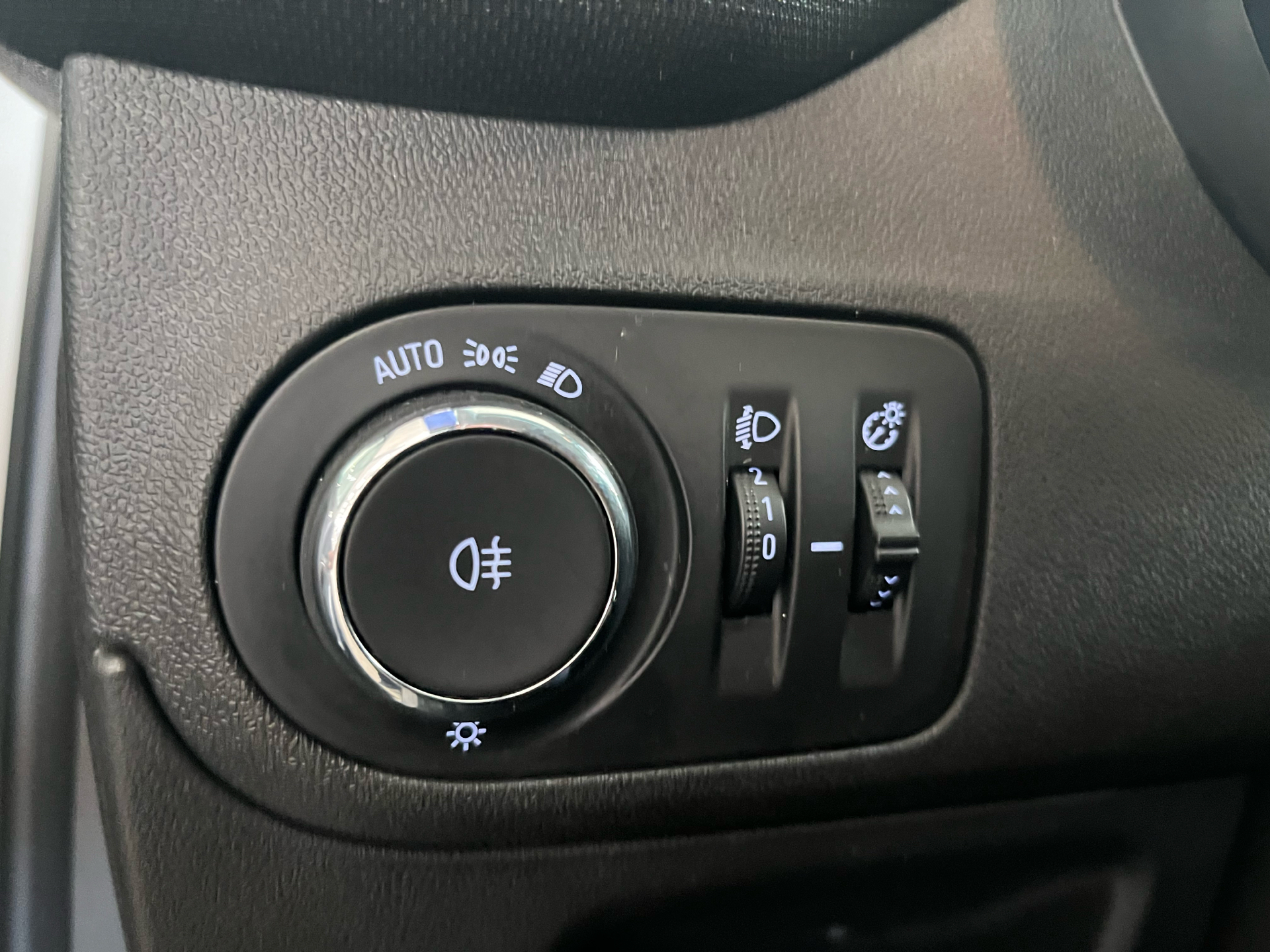 Billede af Opel Crossland X 1,6 CDTI Enjoy Start/Stop 99HK Van 6g