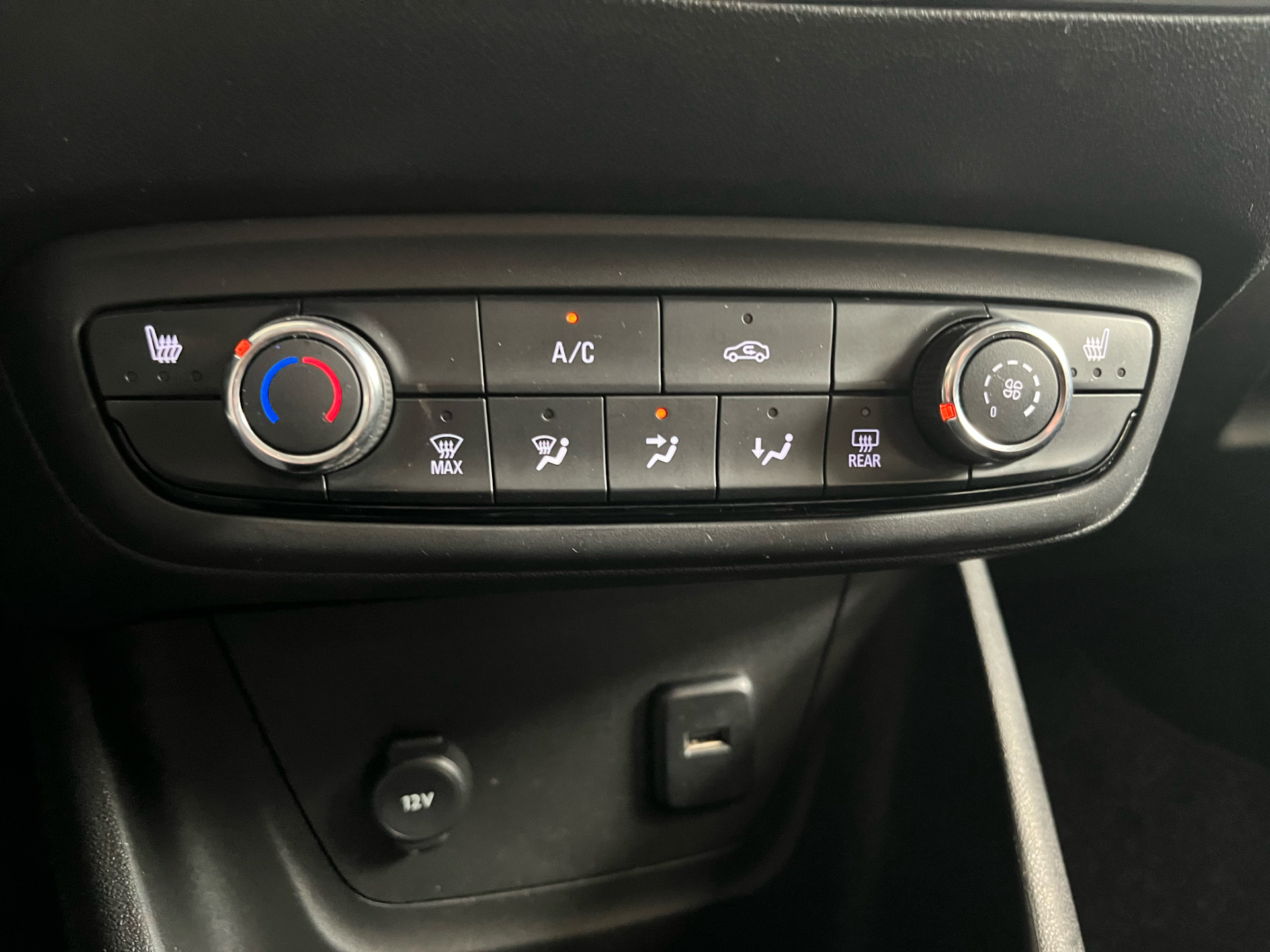 Billede af Opel Crossland X 1,6 CDTI Enjoy Start/Stop 99HK Van 6g