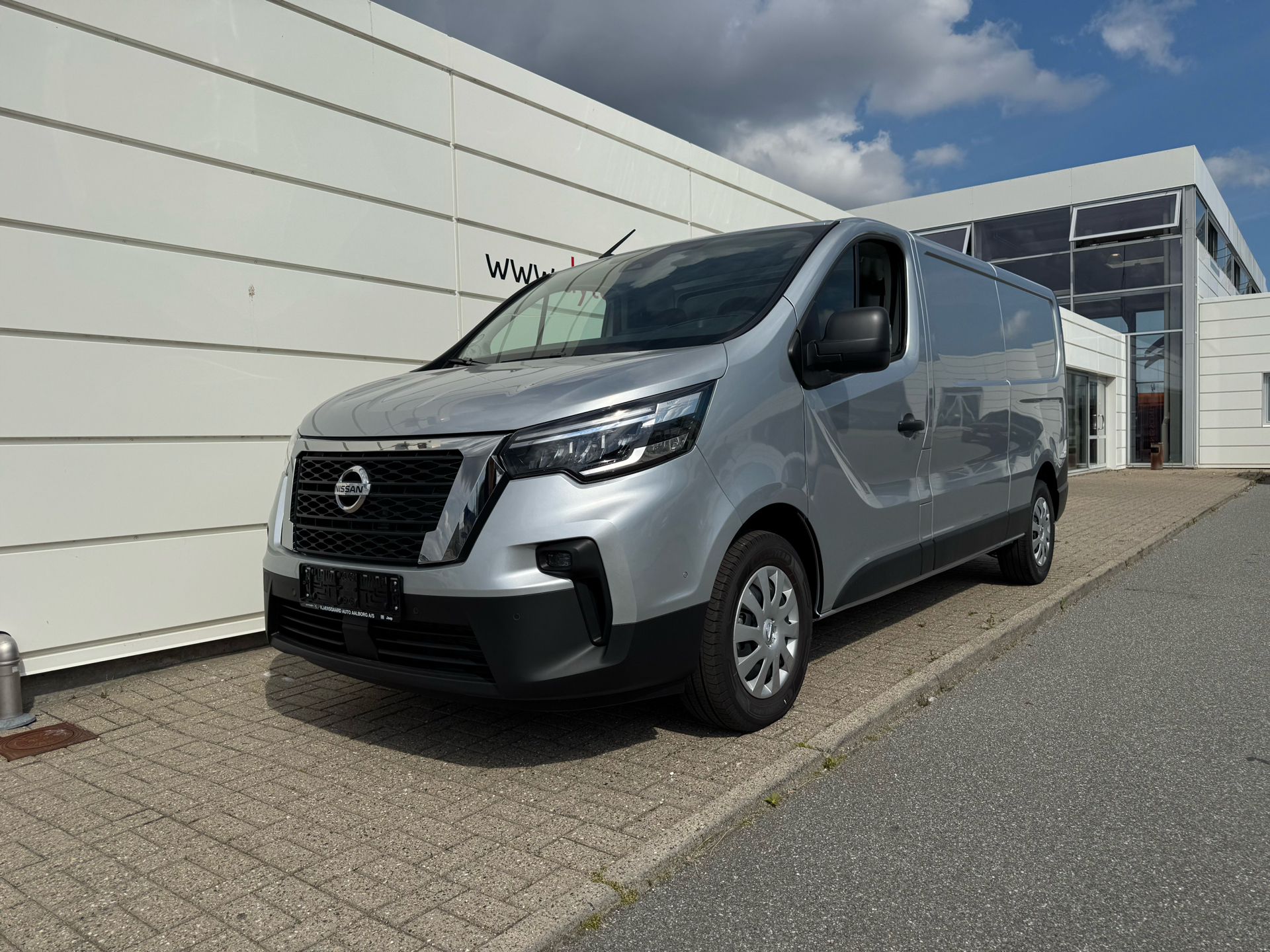 Billede af Nissan Primastar L2H1 2,0 DCi N-Connecta 150HK Van 6g