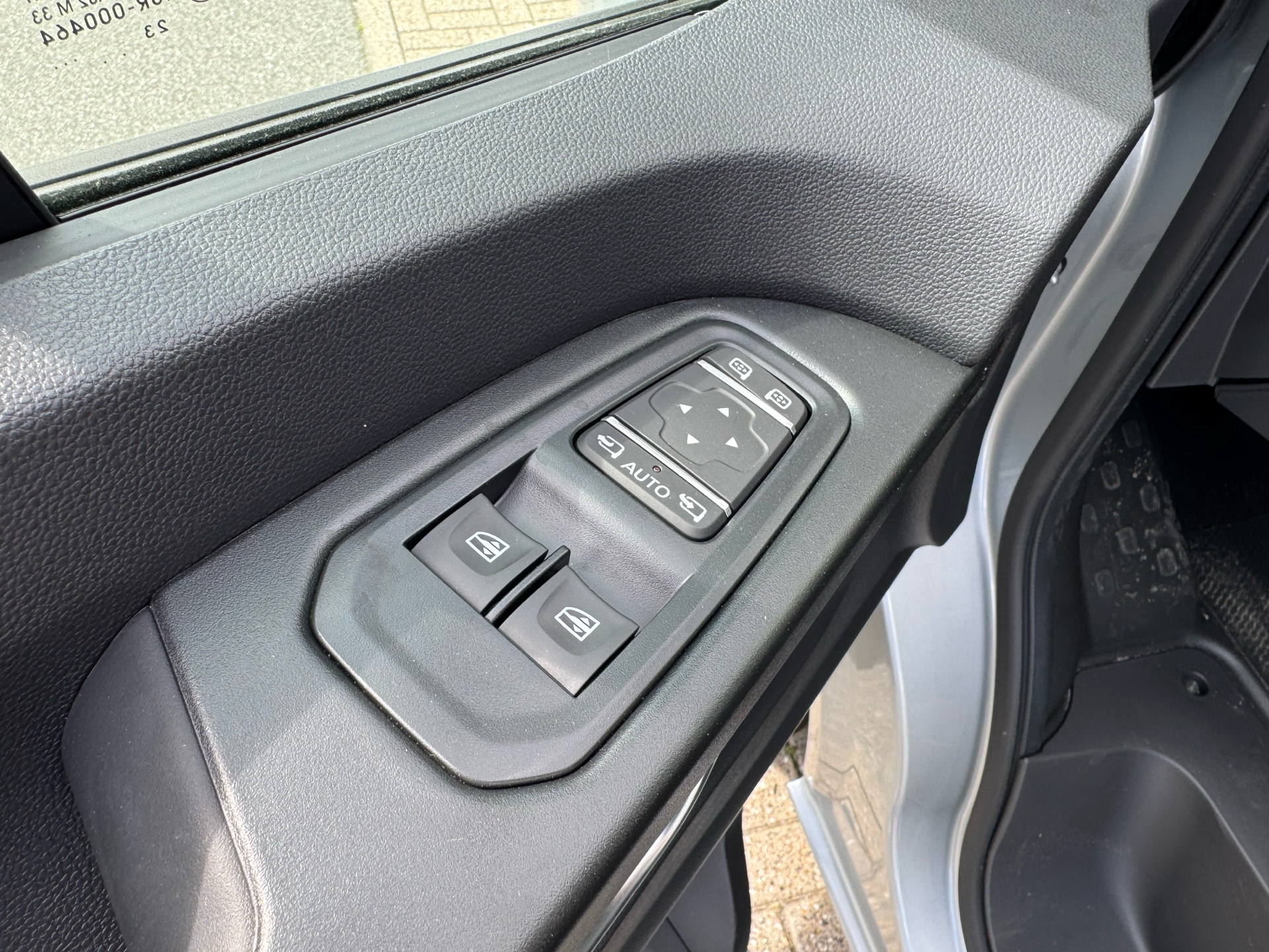 Billede af Nissan Primastar L2H1 2,0 DCi N-Connecta 150HK Van 6g