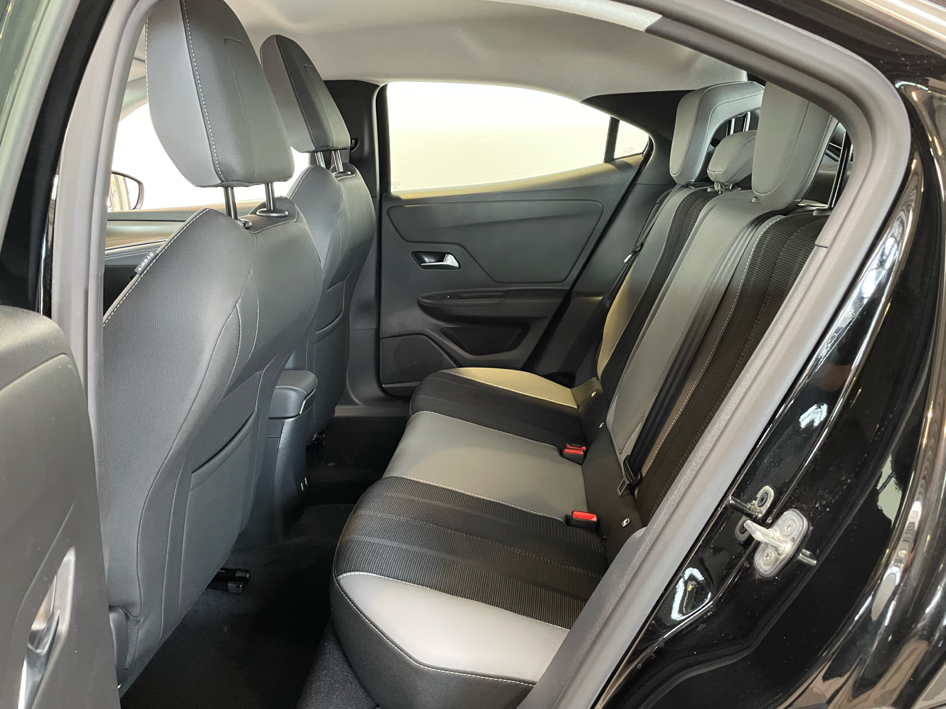 Billede af Opel Mokka-e EL Elegance 136HK 5d Aut.