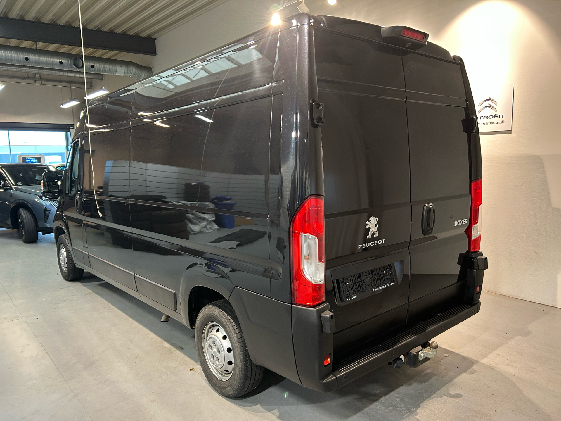 Billede af Peugeot Boxer 335 L3H2 2,2 BlueHDi Premium Pro 165HK Van 6g