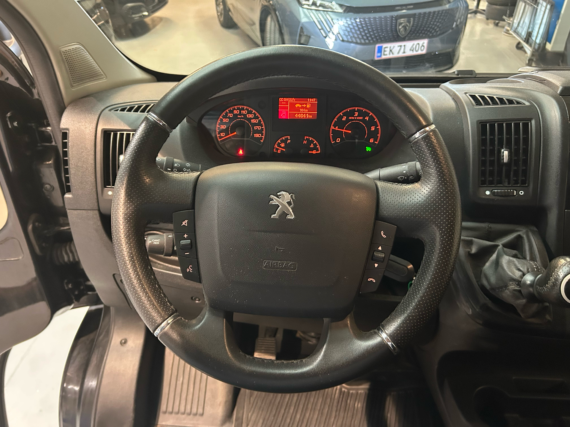 Billede af Peugeot Boxer 335 L3H2 2,2 BlueHDi Premium Pro 165HK Van 6g