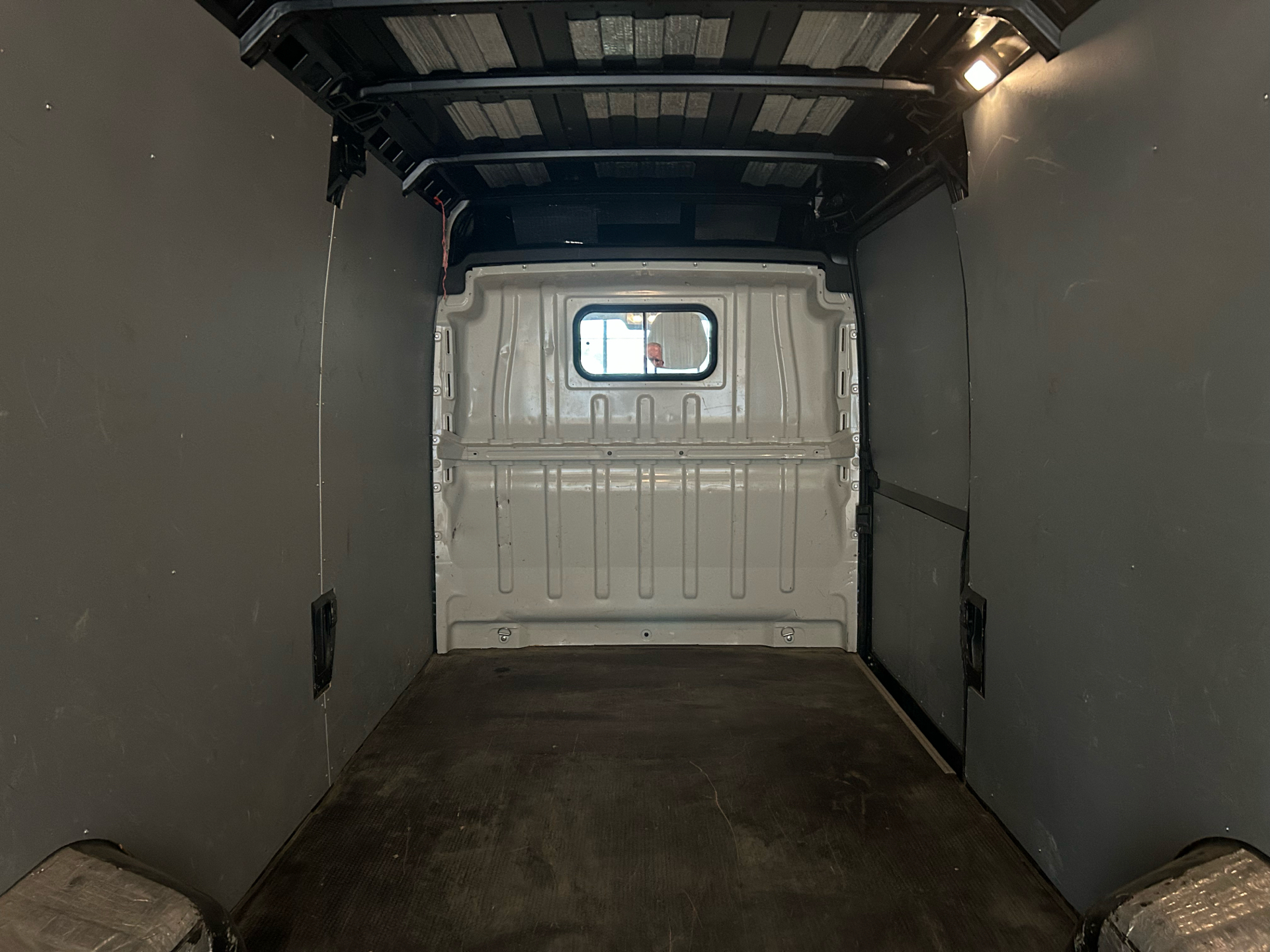 Billede af Peugeot Boxer 335 L3H2 2,2 BlueHDi Premium Pro 165HK Van 6g