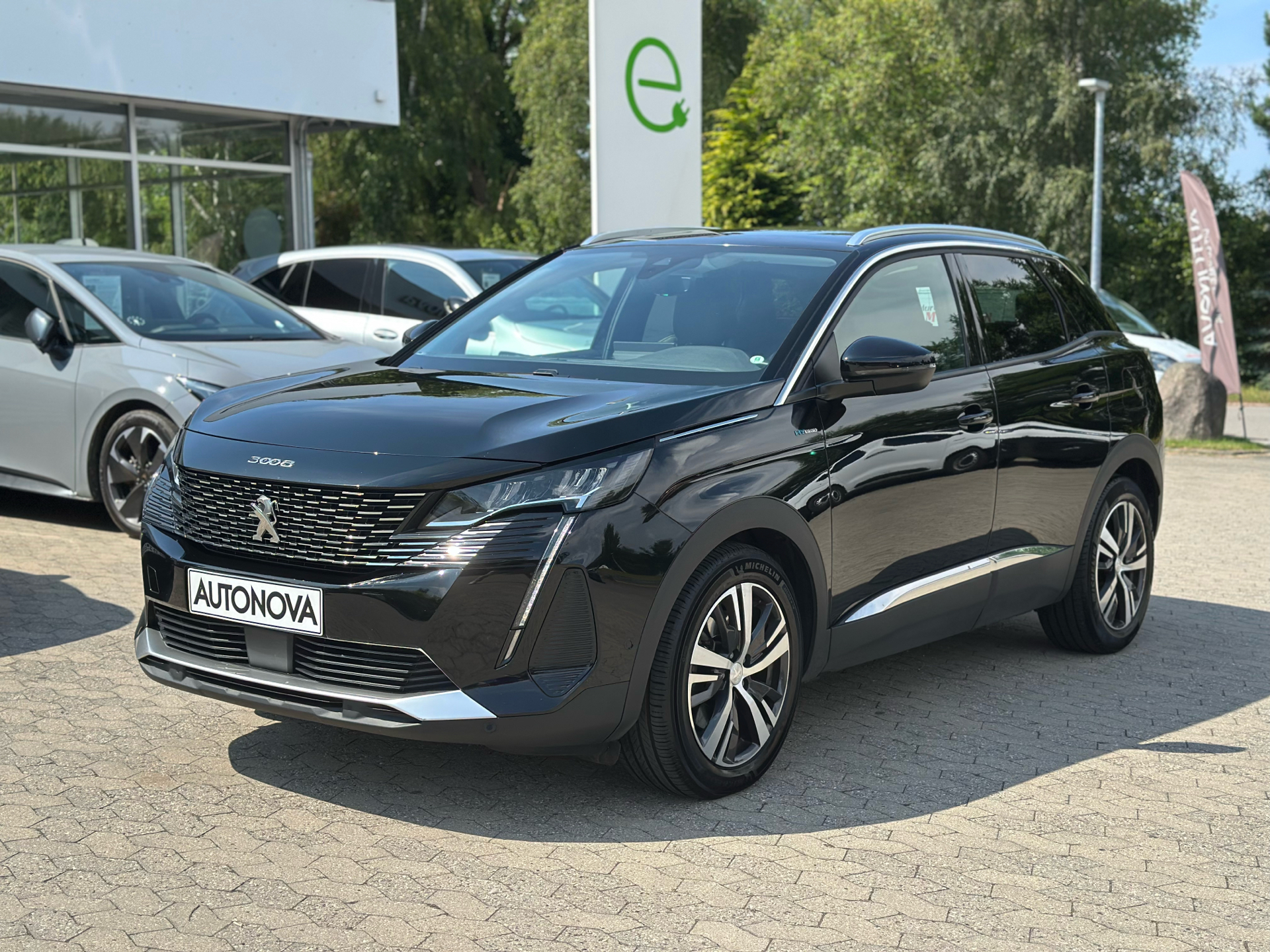 Billede af Peugeot 3008 1,6 PureTech  Plugin-hybrid First Selection EAT8 225HK 5d 8g Aut.