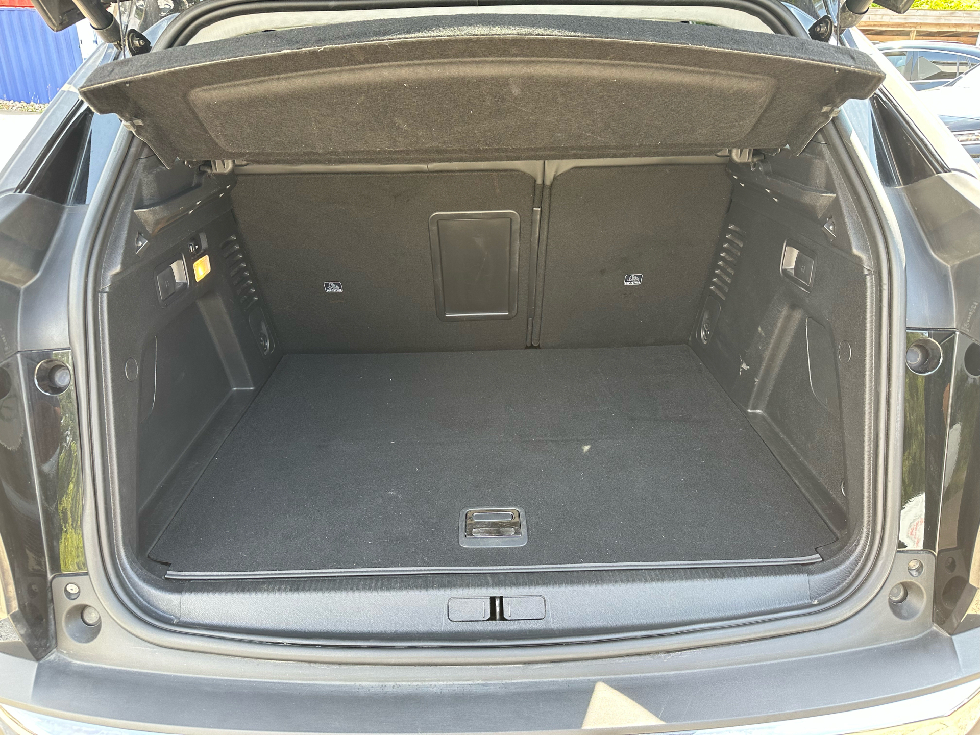 Billede af Peugeot 3008 1,6 PureTech  Plugin-hybrid First Selection EAT8 225HK 5d 8g Aut.
