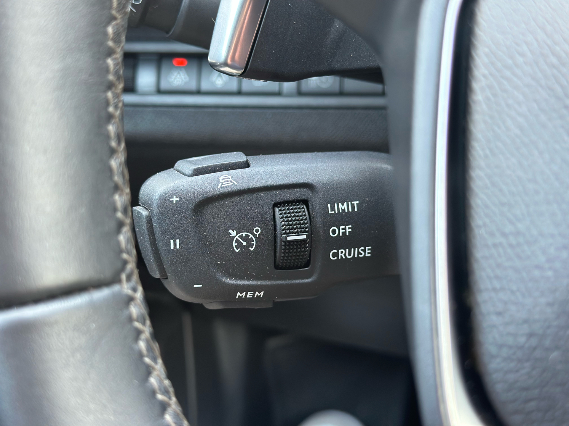 Billede af Peugeot 3008 1,6 PureTech  Plugin-hybrid First Selection EAT8 225HK 5d 8g Aut.