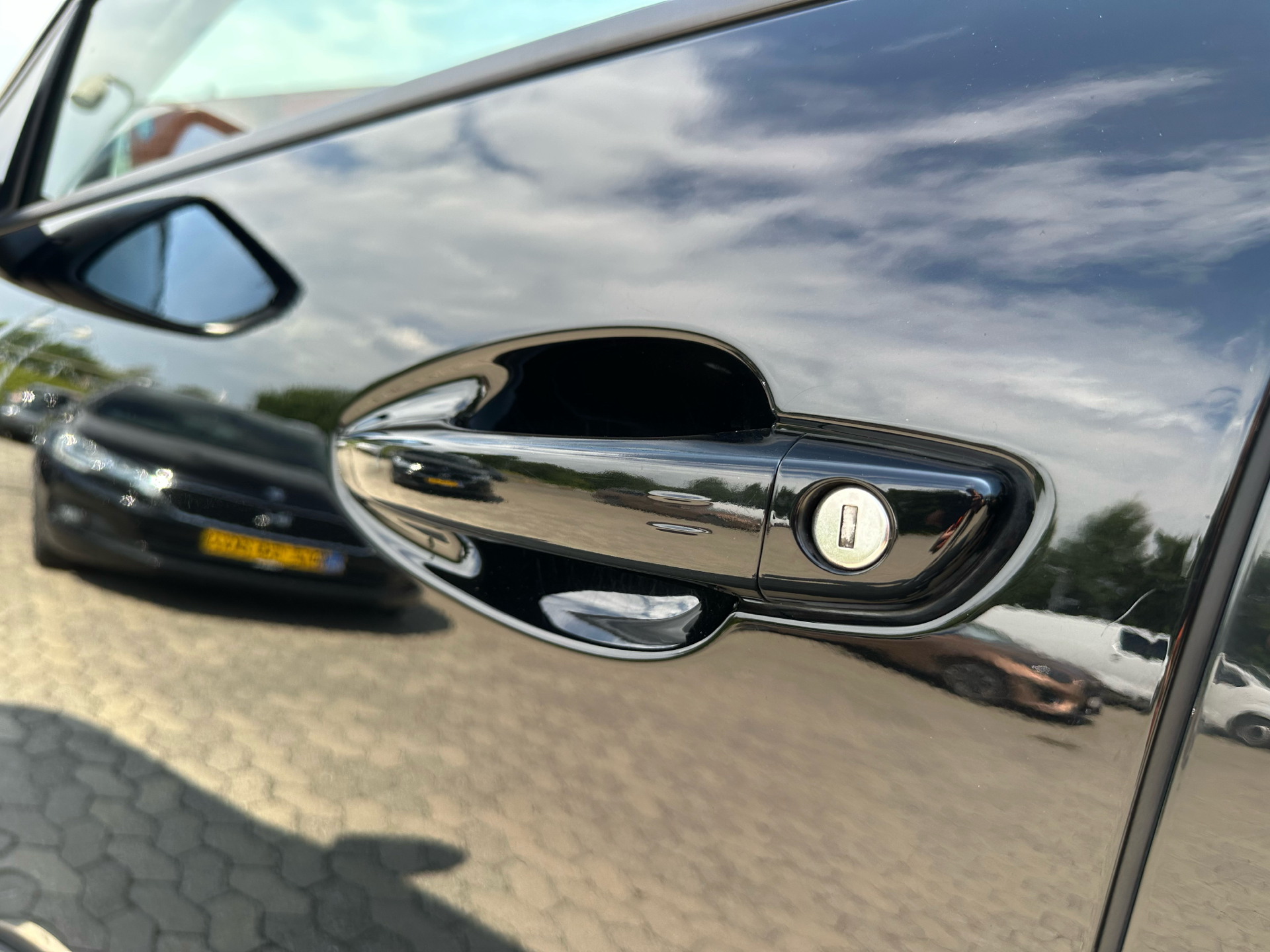 Billede af Peugeot 3008 1,6 PureTech  Plugin-hybrid First Selection EAT8 225HK 5d 8g Aut.