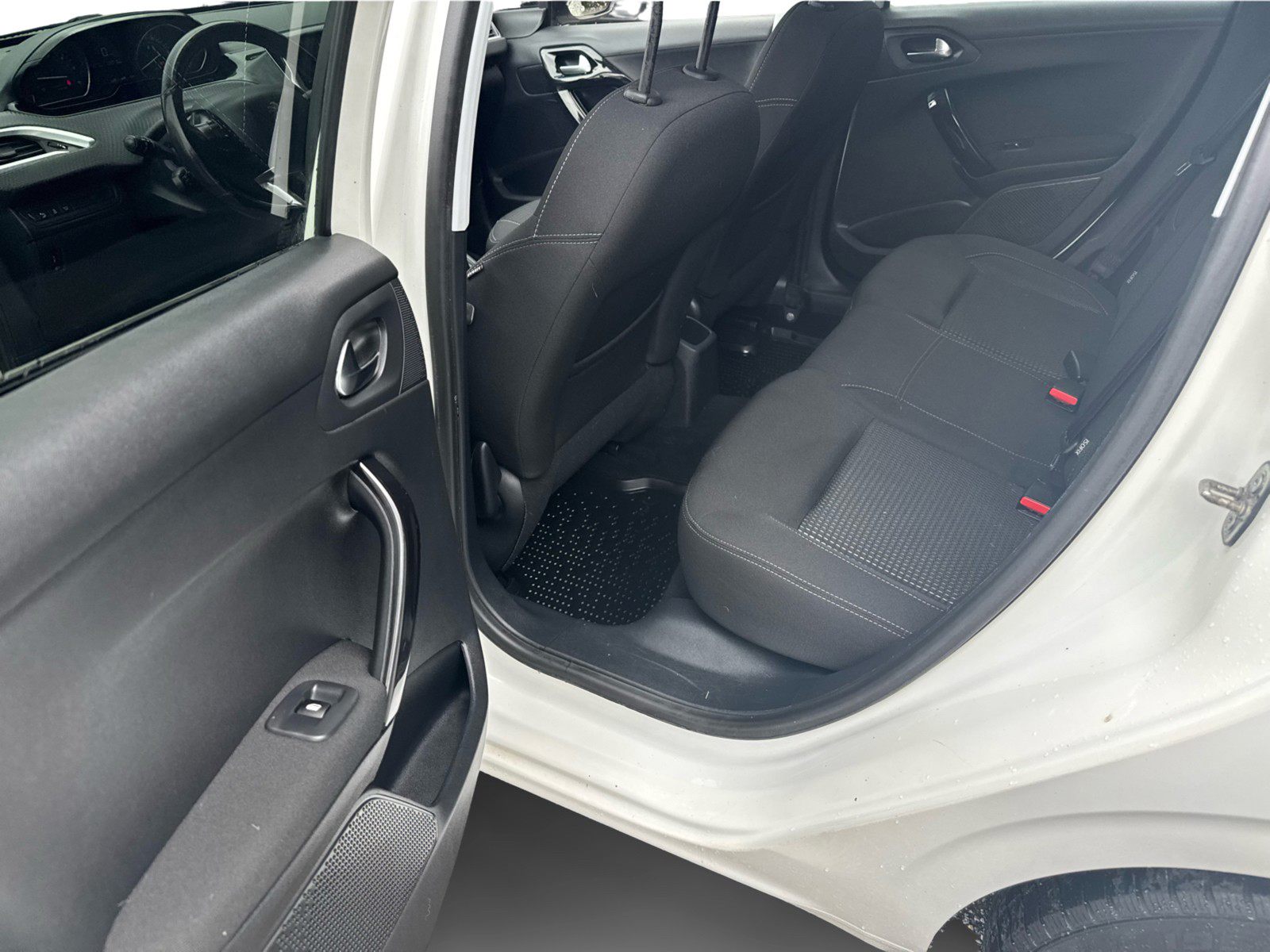 Billede af Peugeot 208 1,6 BlueHDi Allure 100HK 5d